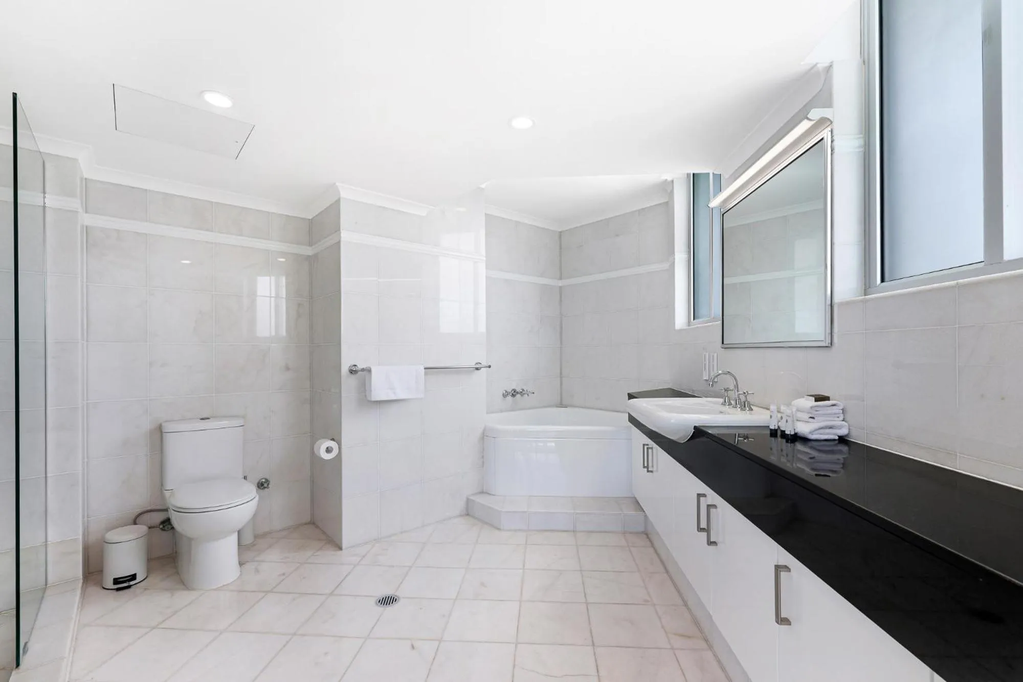 Bathroom in ULTIQA Points North