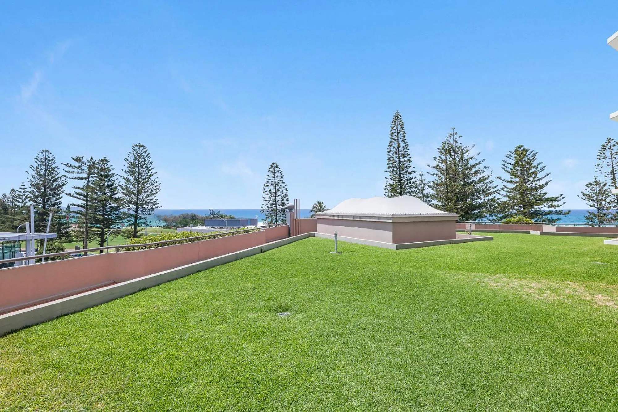 Garden in ULTIQA Points North