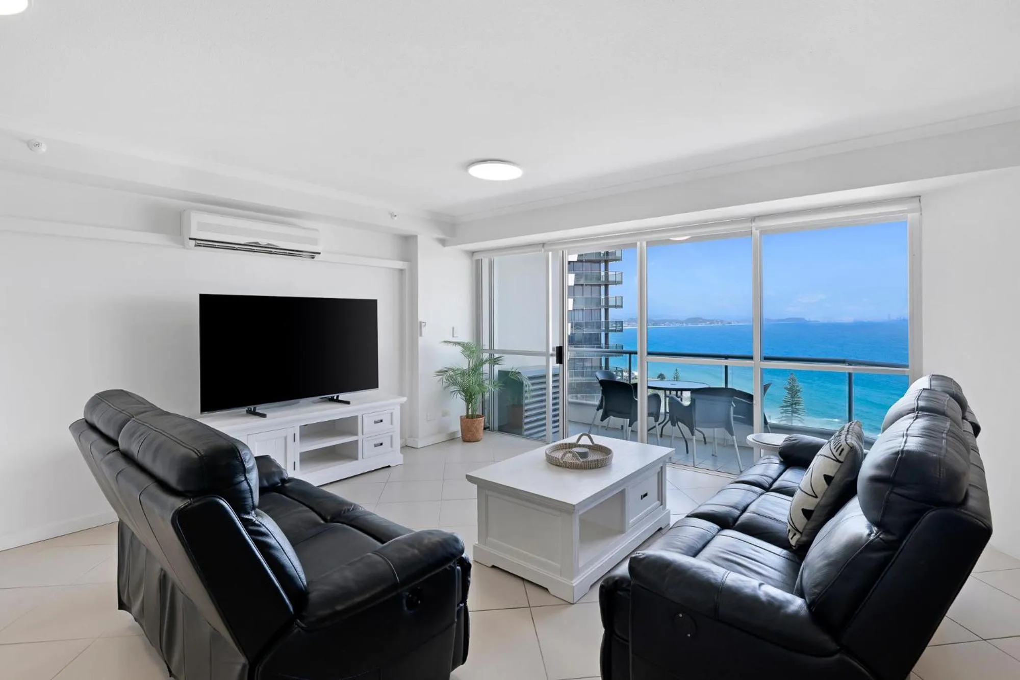 Living room in ULTIQA Points North