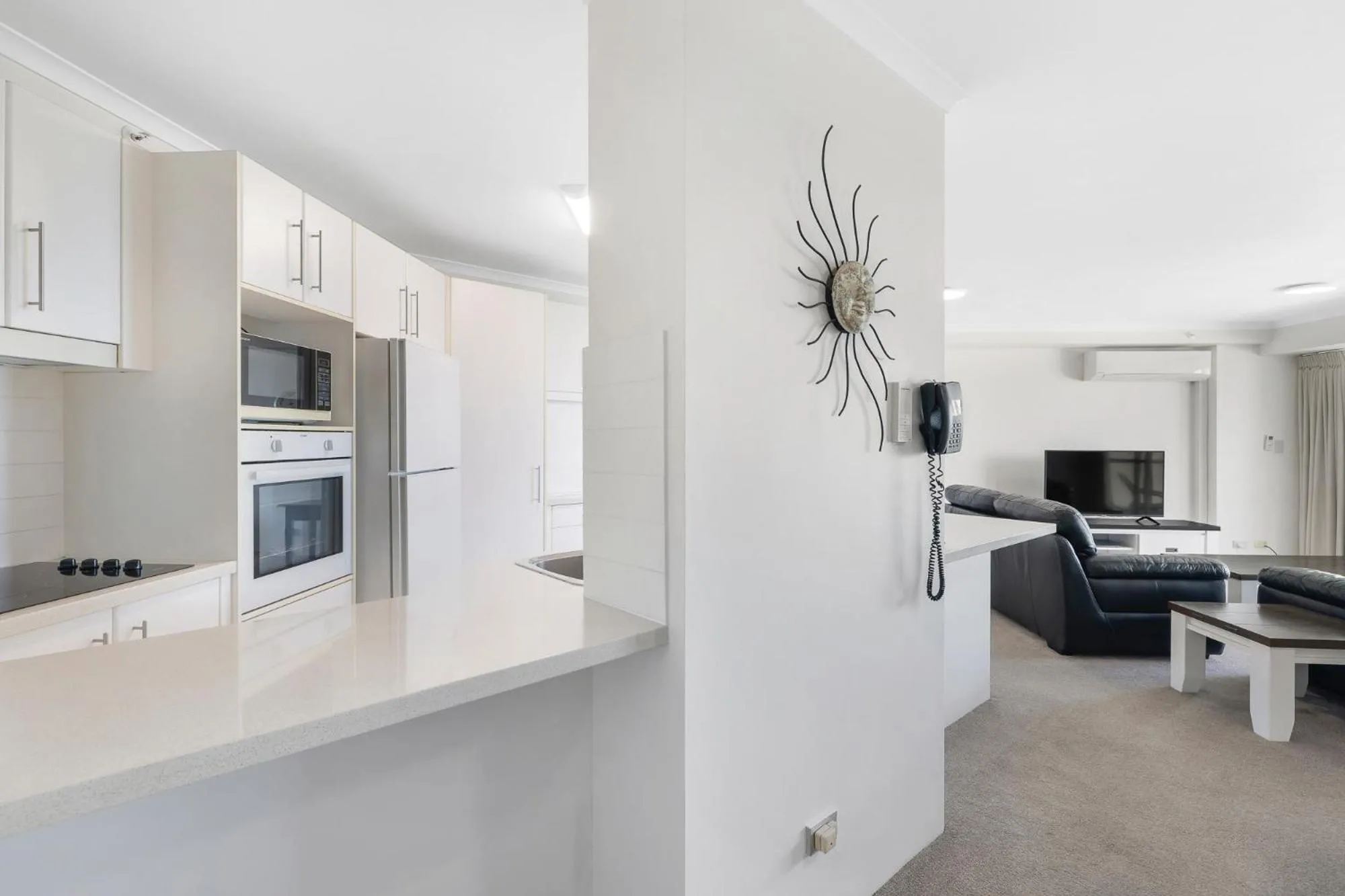 Kitchen or kitchenette in ULTIQA Points North