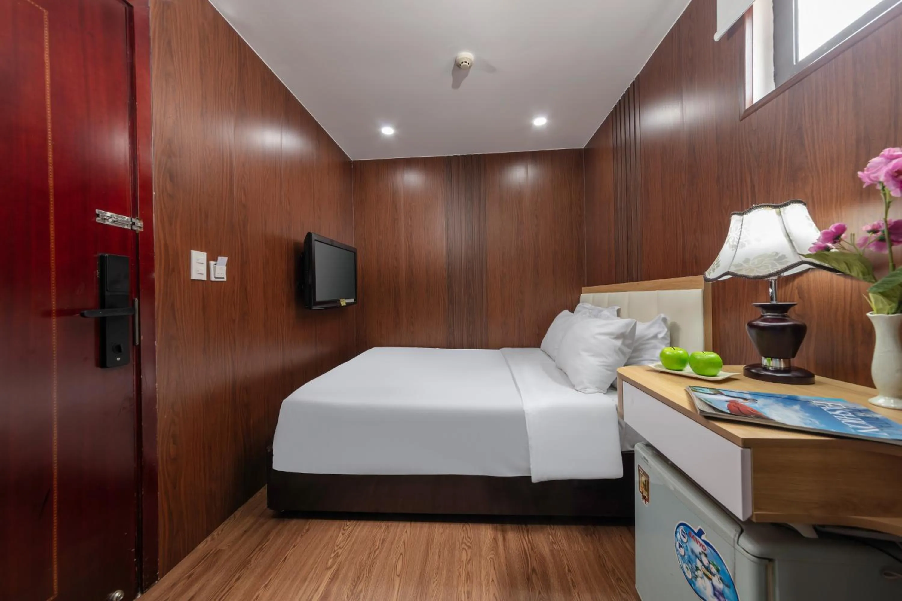 Bedroom, Bed in Millennium Hanoi Hotel