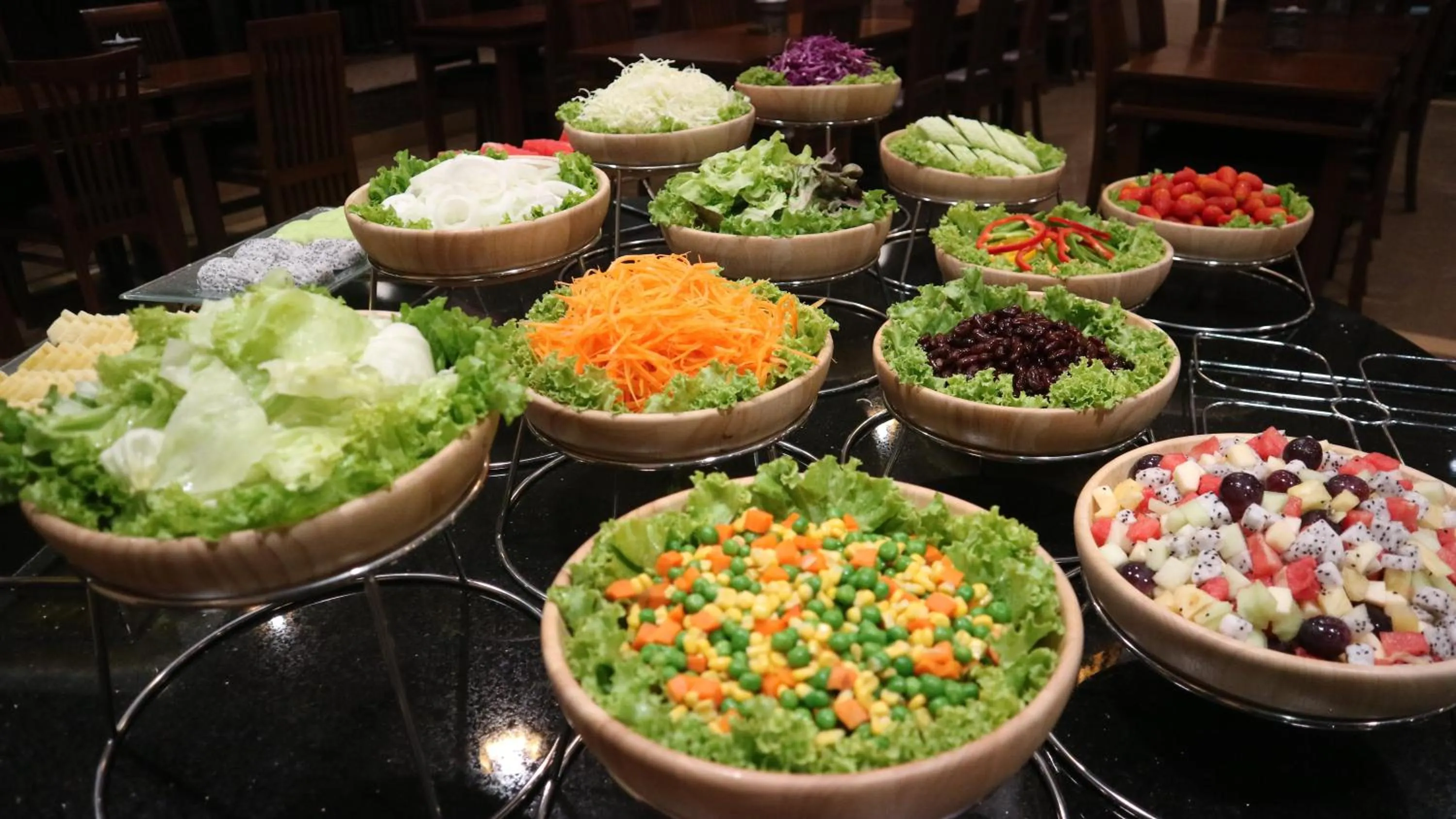 Food and drinks in Aiyaree Place Hotel SHA PLUS