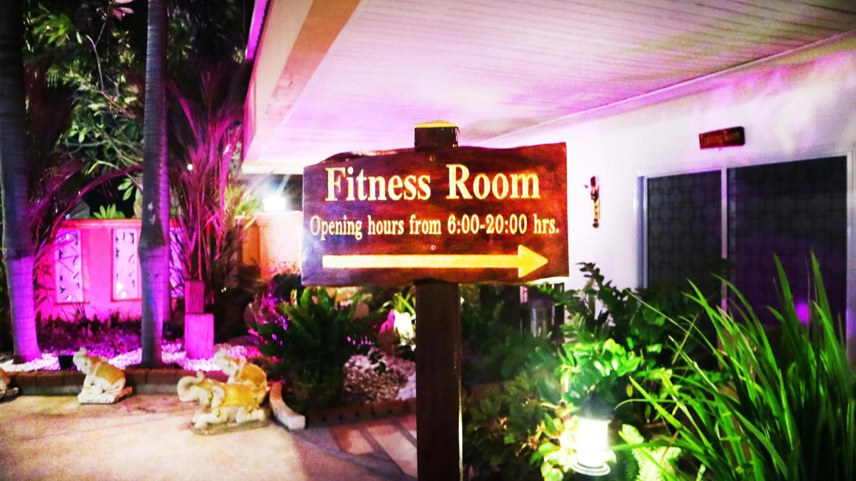 Night in Aiyaree Place Hotel SHA PLUS