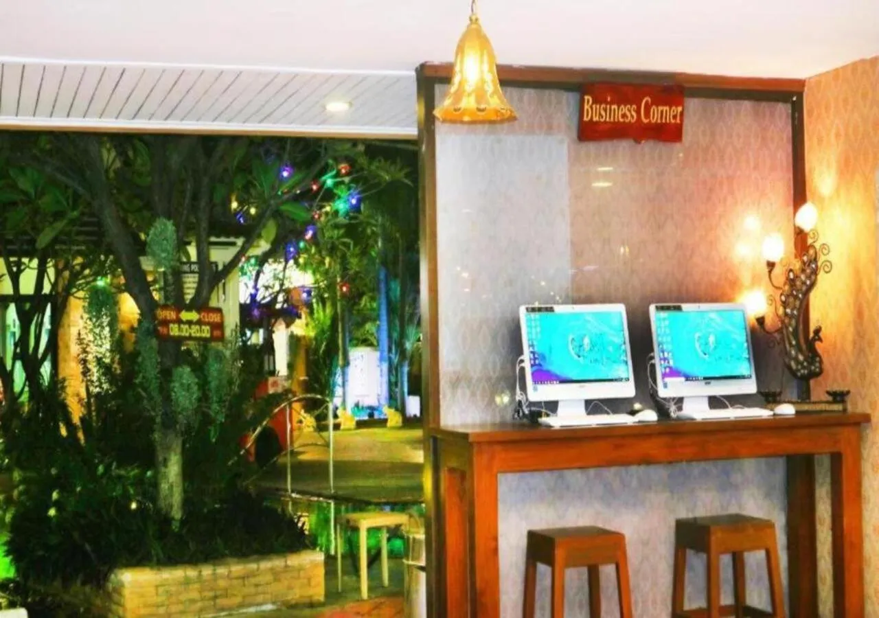 Lobby or reception in Aiyaree Place Hotel SHA PLUS