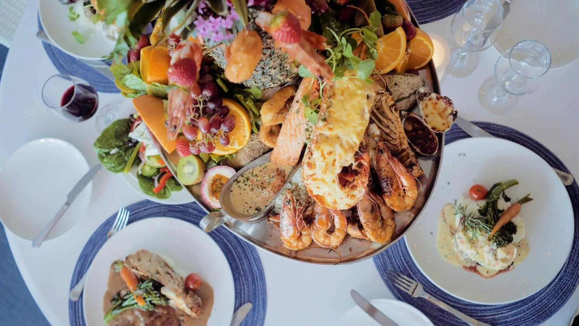 Restaurant/places to eat in Ocean Plaza Resort