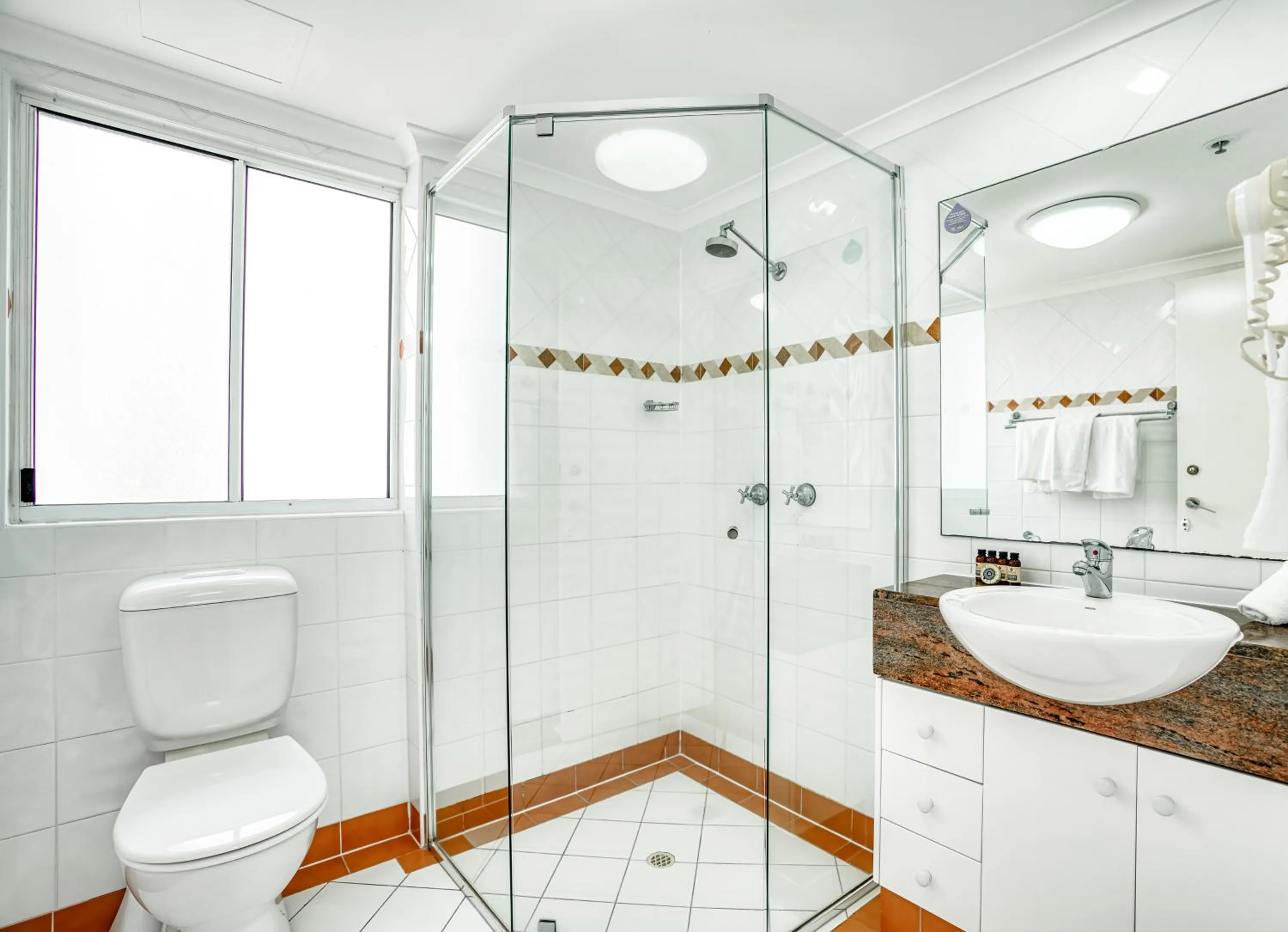 Shower in Xanadu Resort