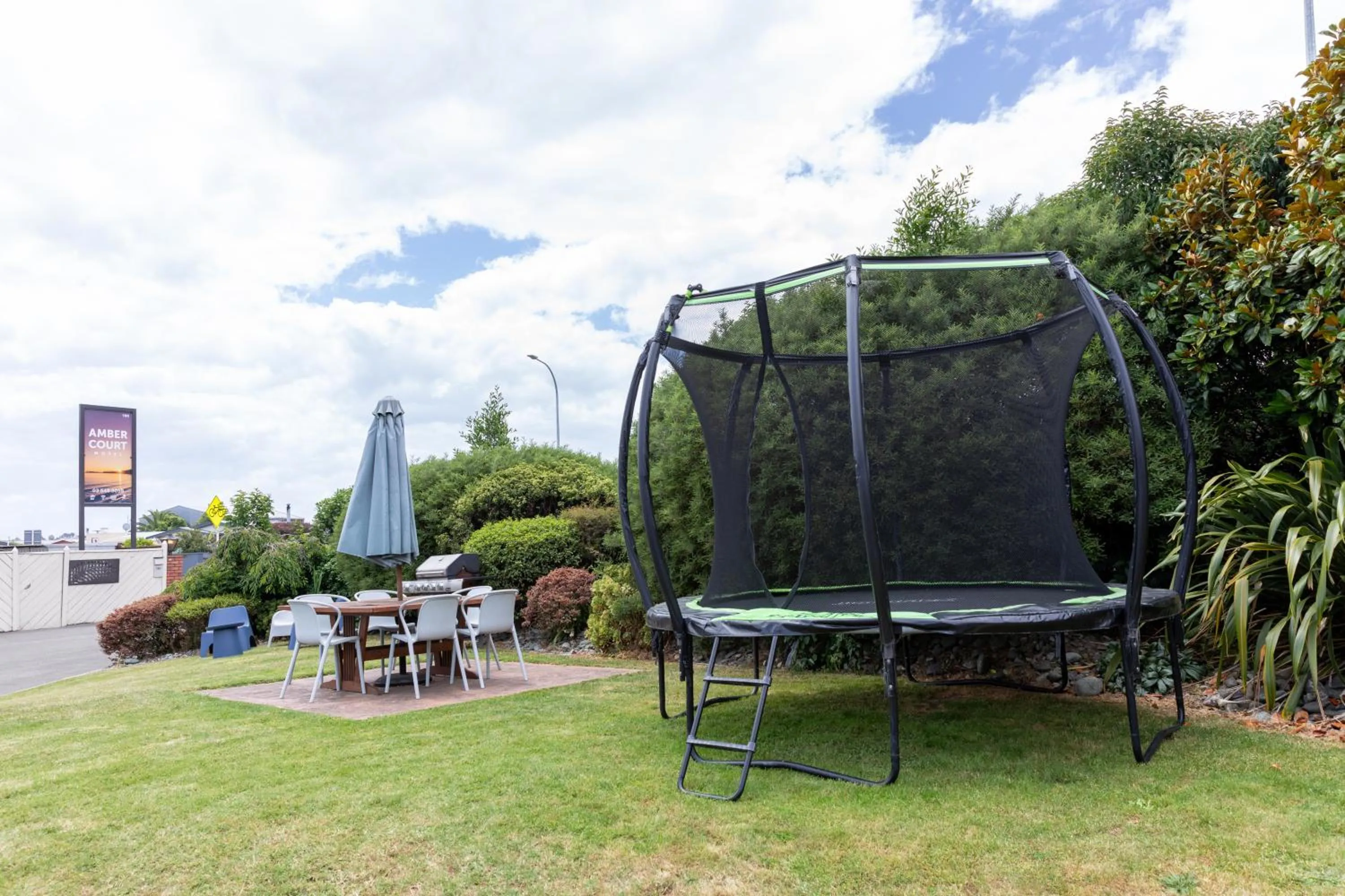 Spring in Amber Court Motel Nelson