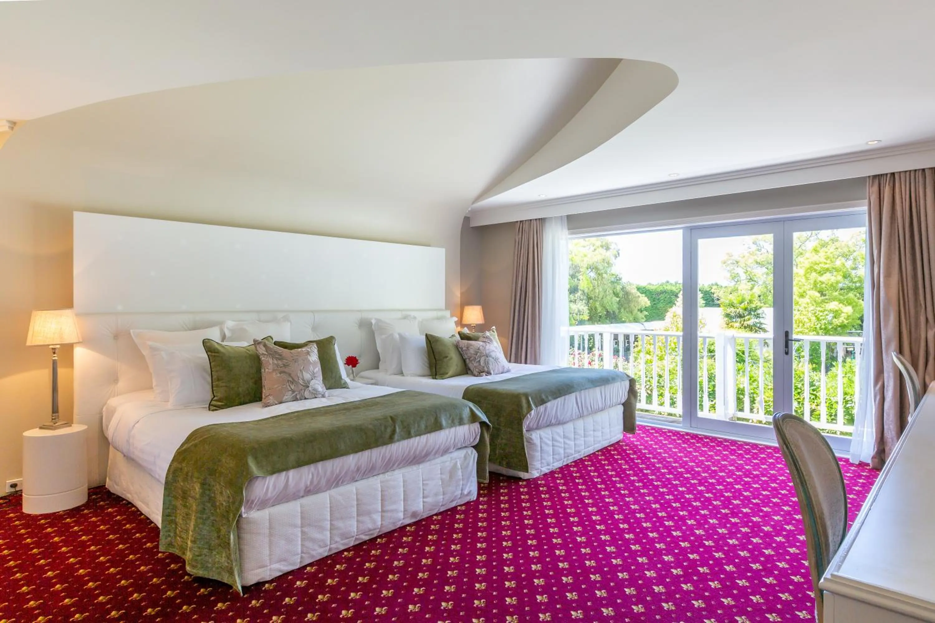 Bed in Mangapapa Hotel