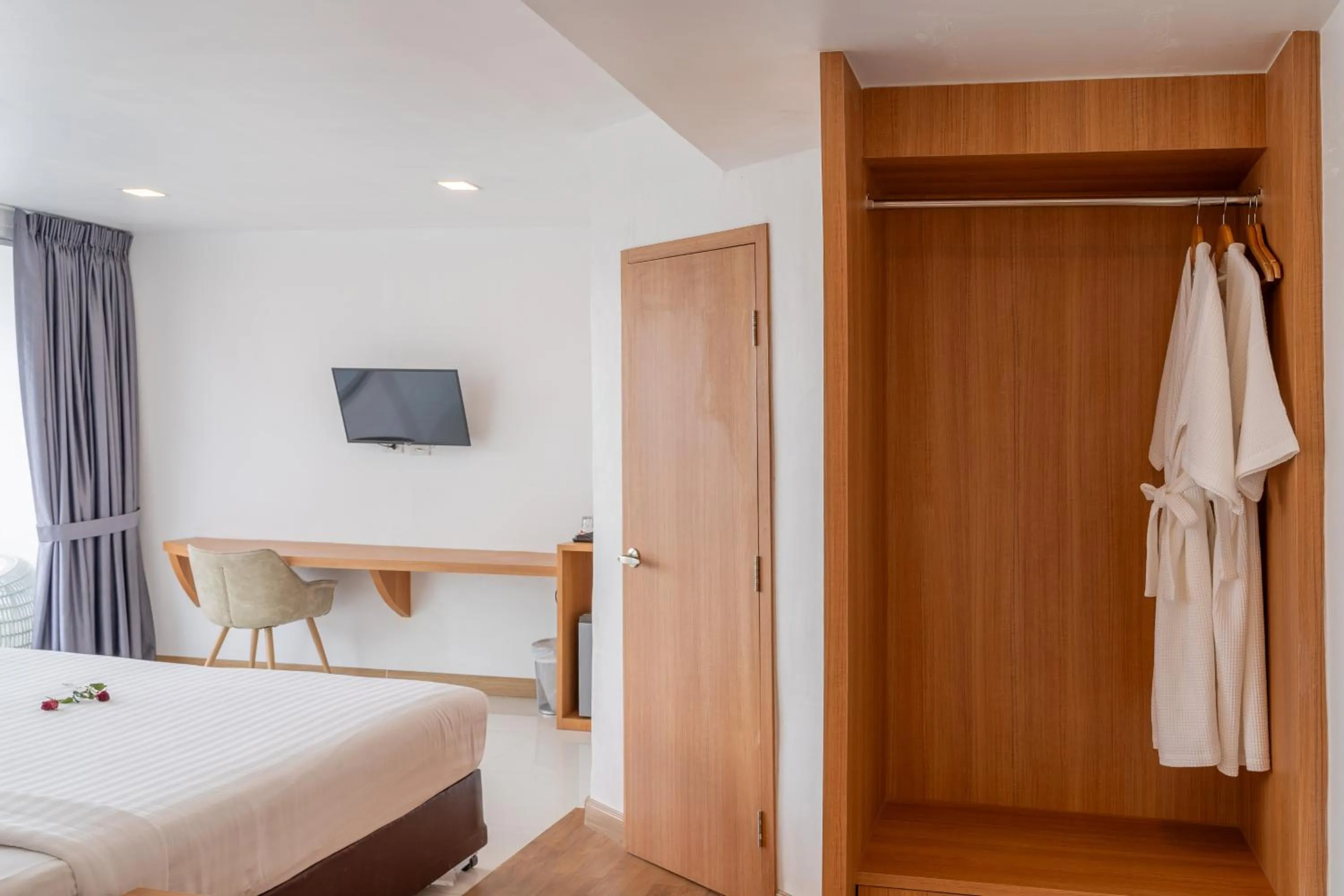 TV and multimedia, Bed in Rodina Beach Hotel