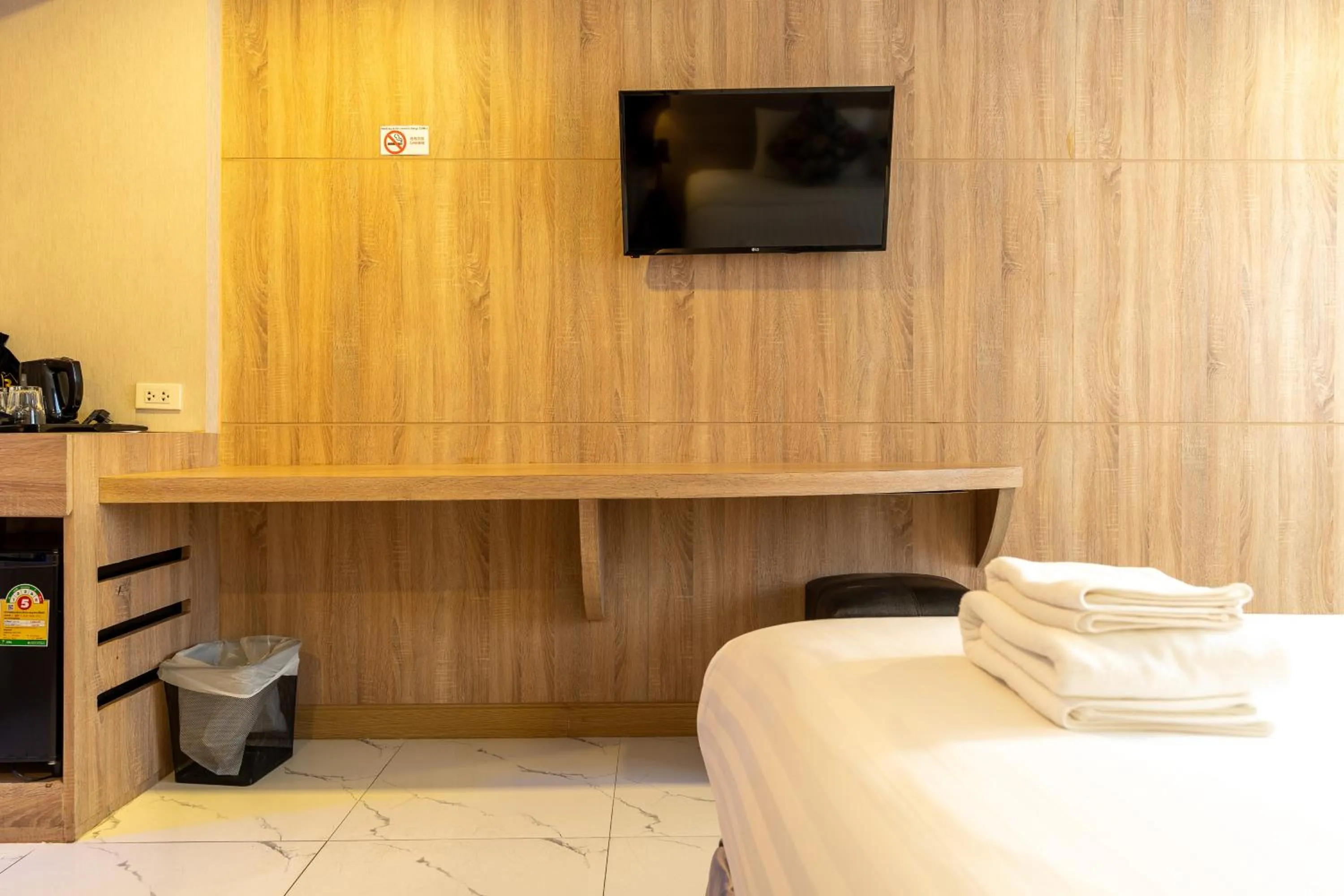 towels, Bed in Rodina Beach Hotel