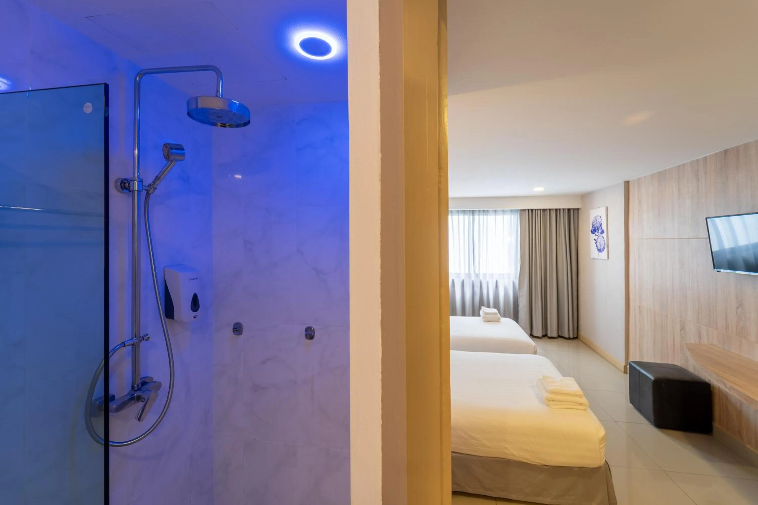 Shower, Bed in Rodina Beach Hotel