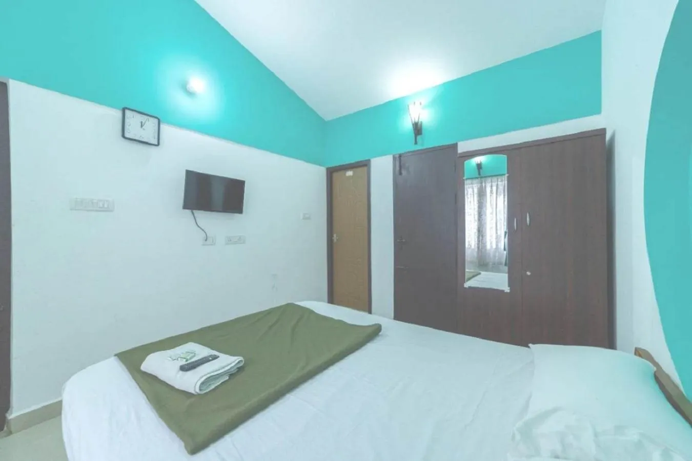 Bedroom, Bed in KBS Sree Paradise Kodai