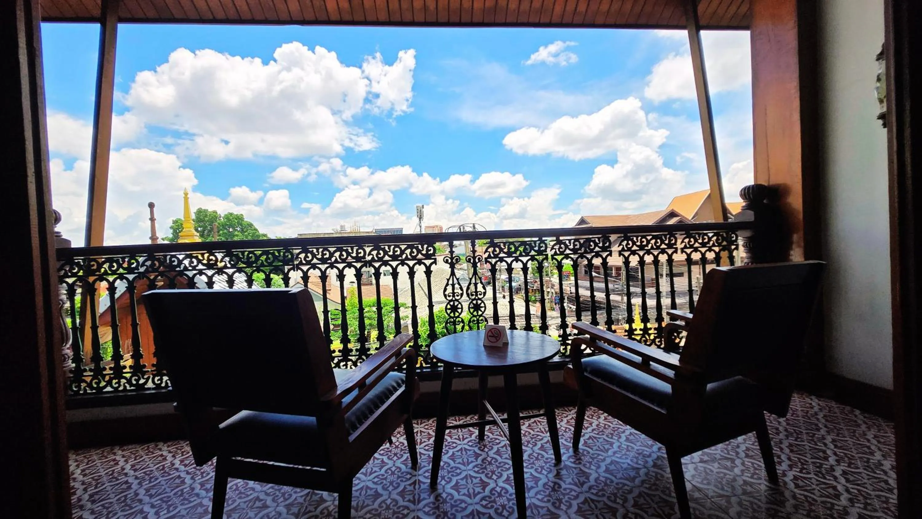 Seating area in Sunday Villa Sirilanna Hotel