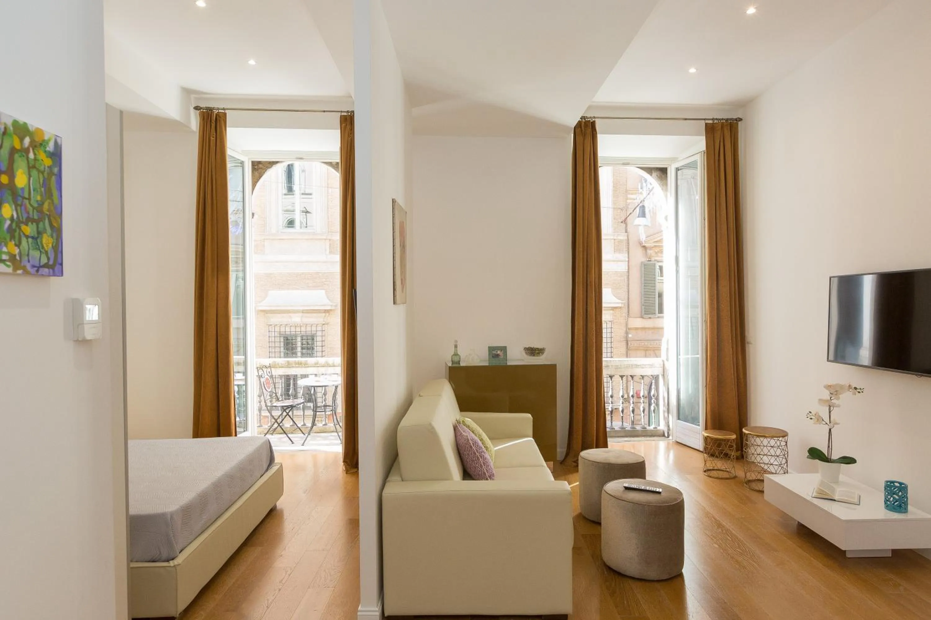 Bed in Amazing Piazza Venezia Suites