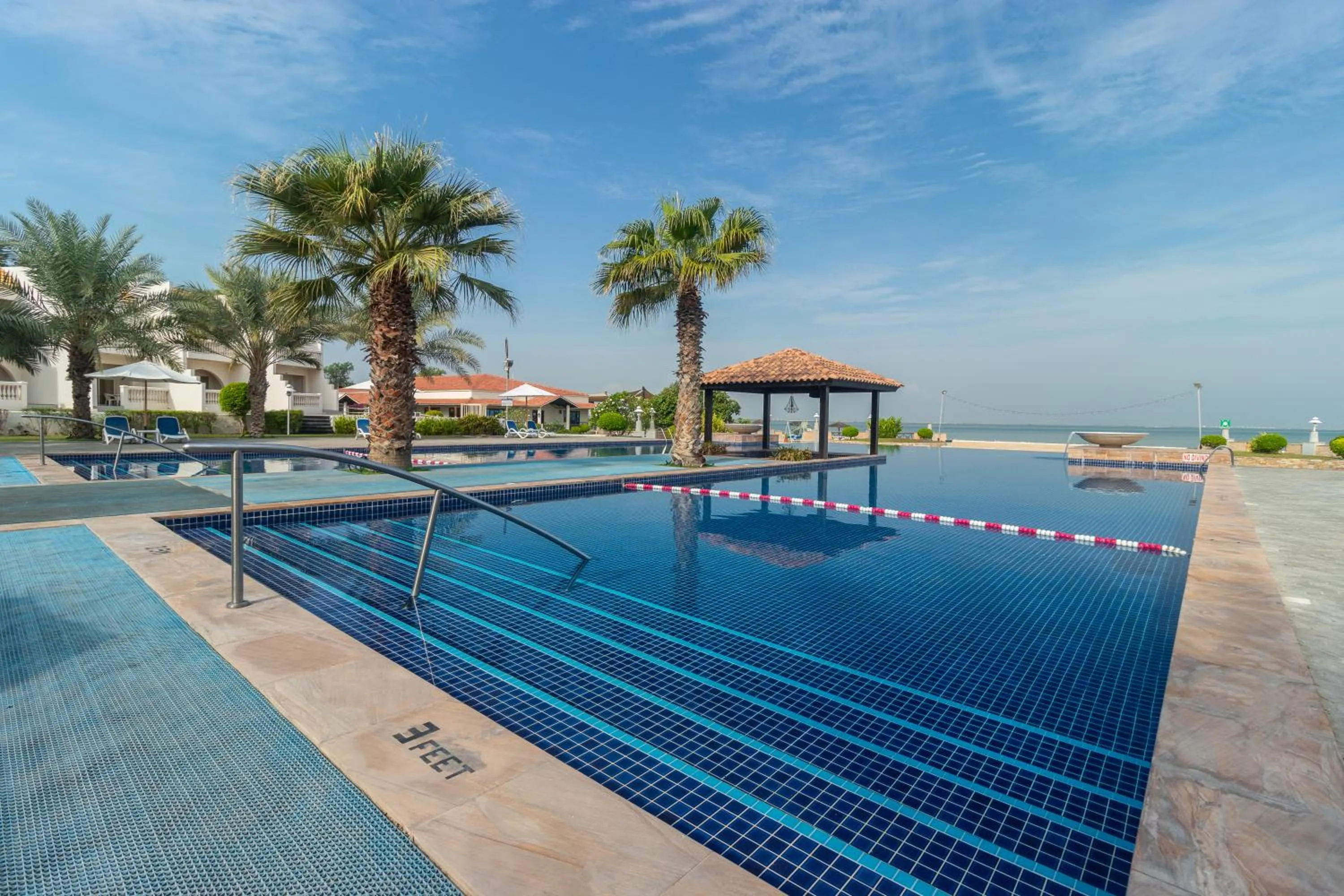 Swimming pool in Barracuda Resort