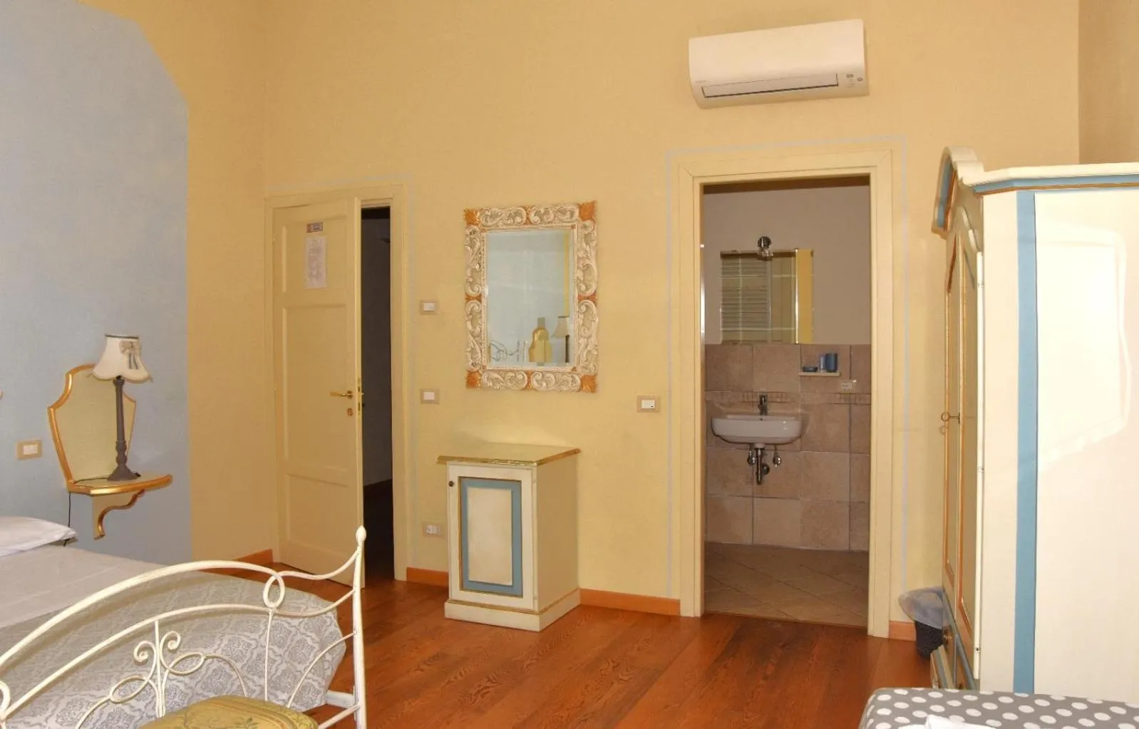 Photo of the whole room in B&B Anfiteatro