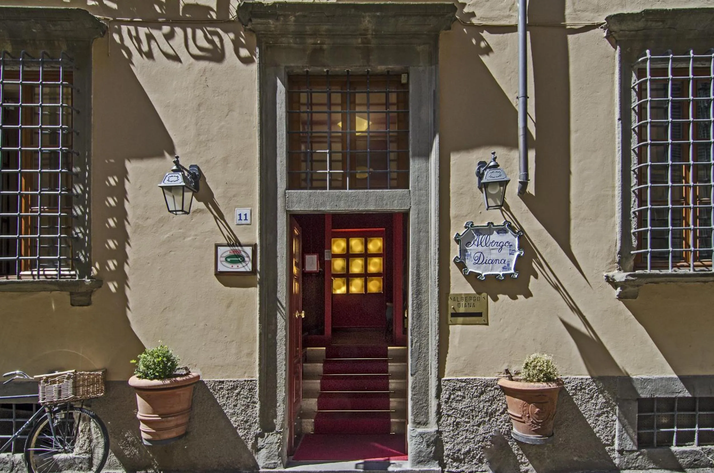 Facade/entrance in Hotel Diana & Depandance