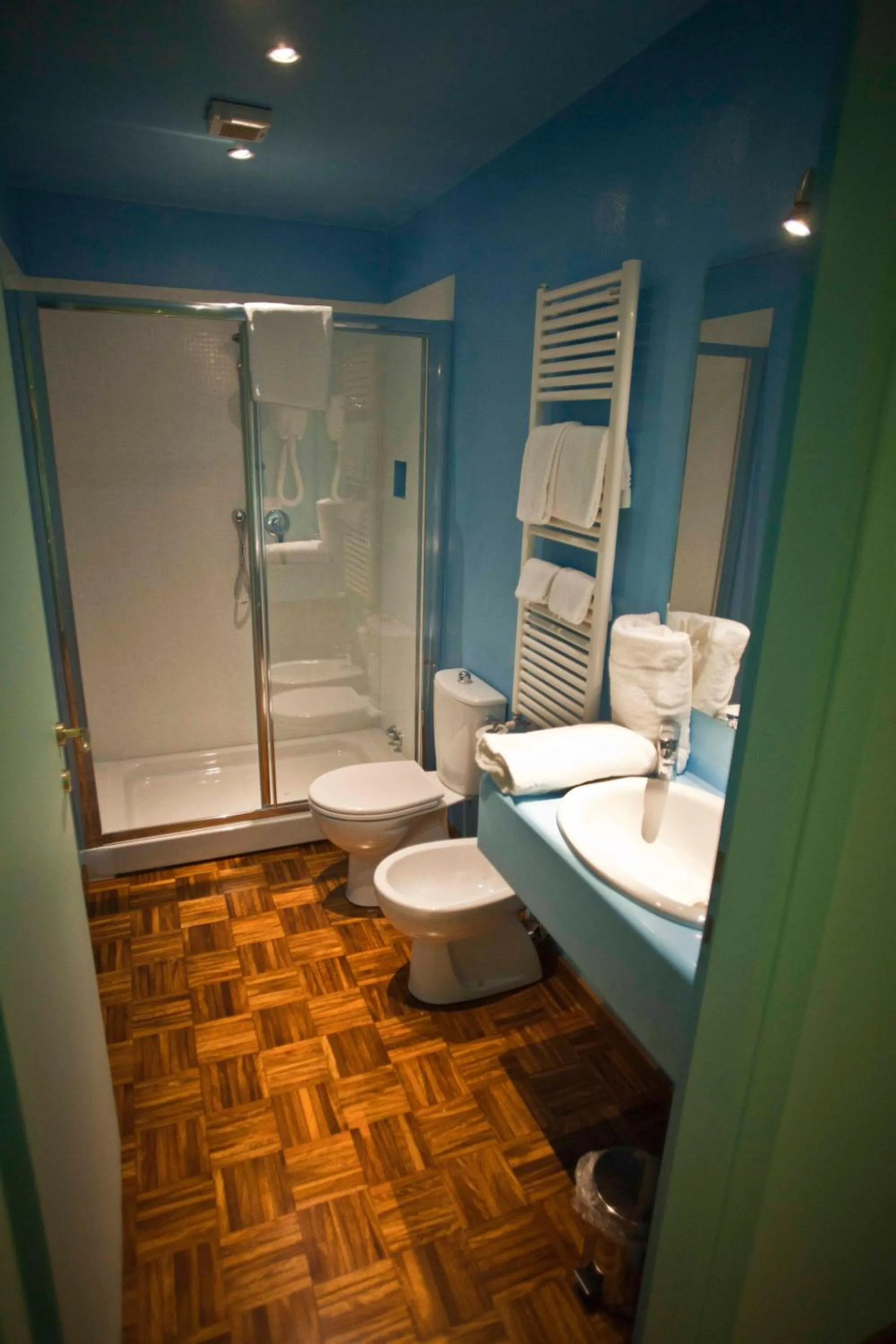 Shower in Hotel Diana & Depandance