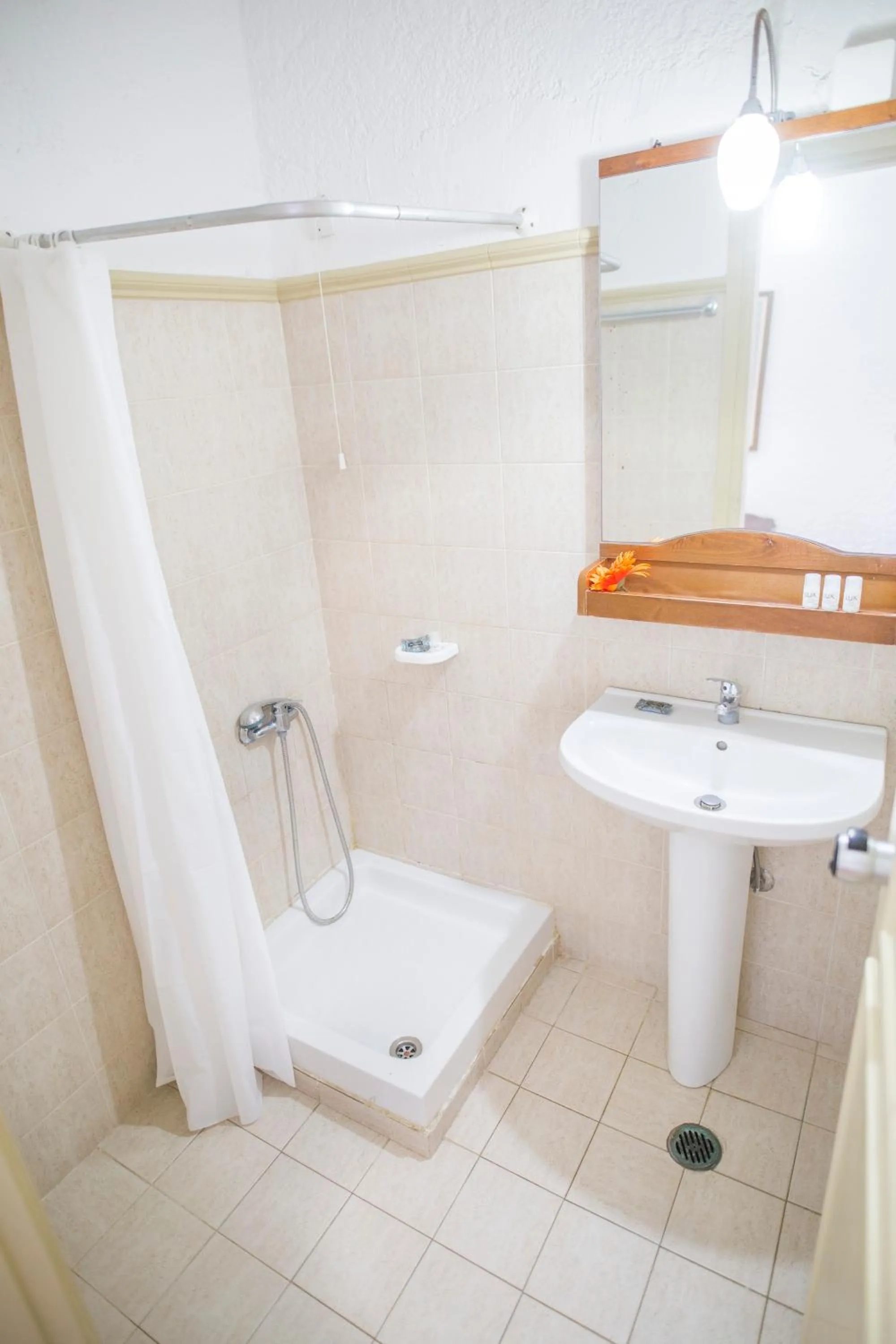 Bathroom in Creta Aquamarine Hotel