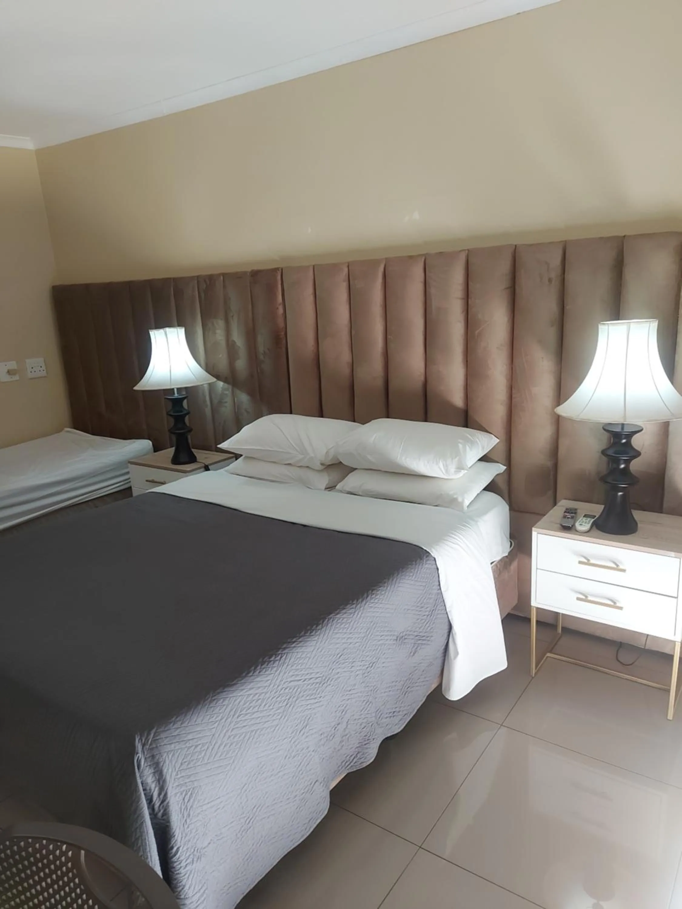 Bed in Purple Olive Guest House