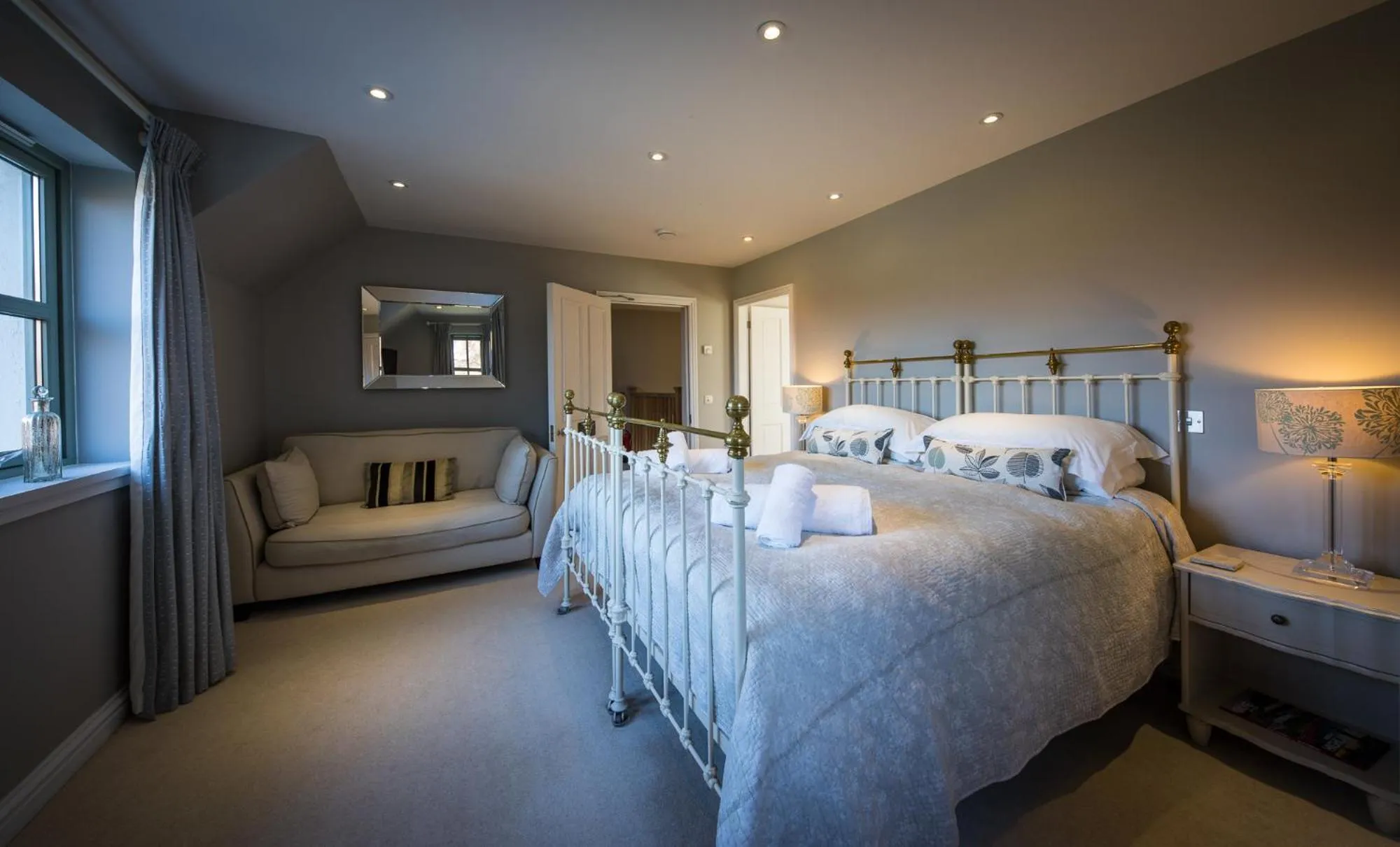 Photo of the whole room in Canowindra