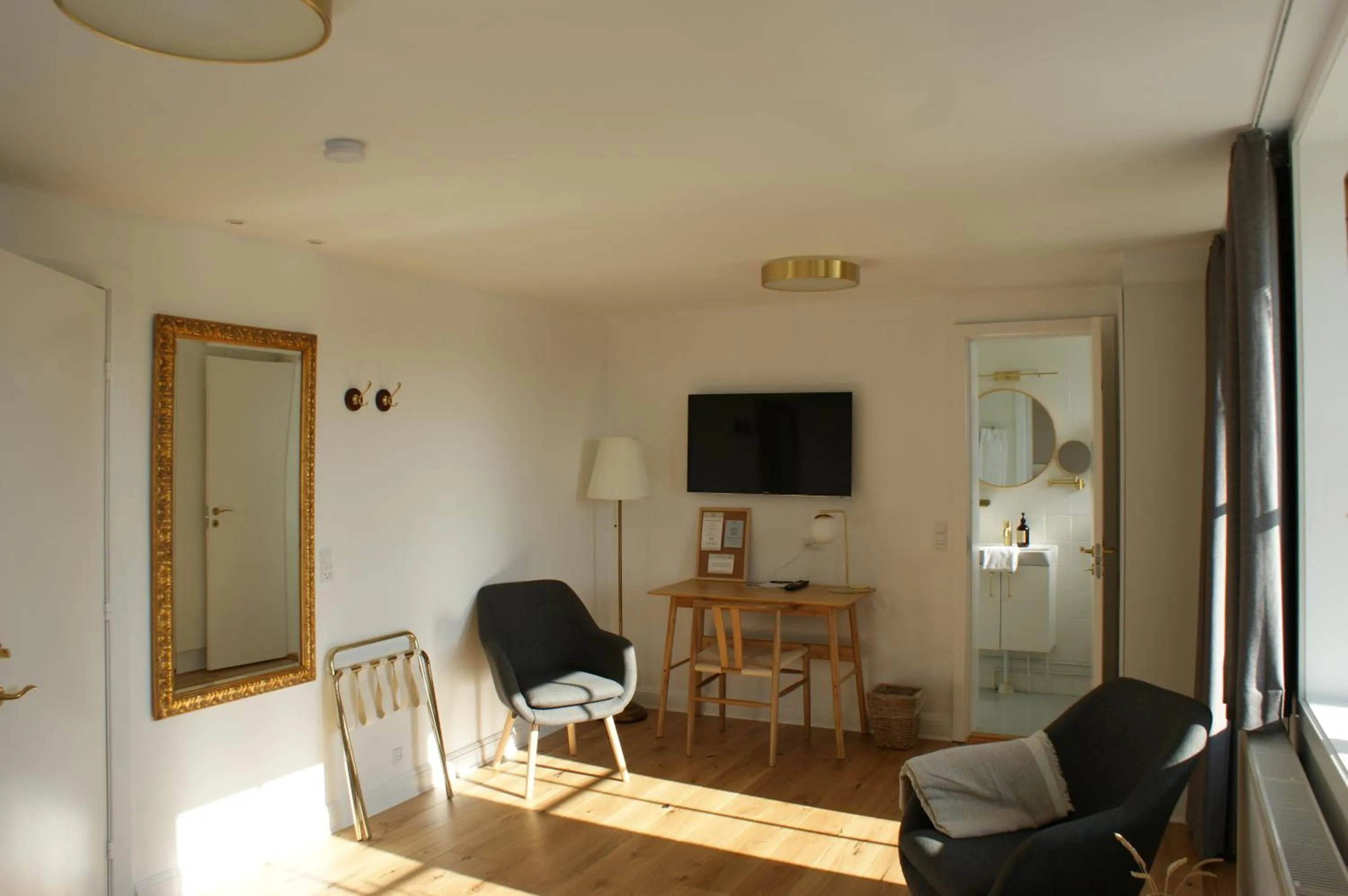 Photo of the whole room in Hotel Strandly Skagen