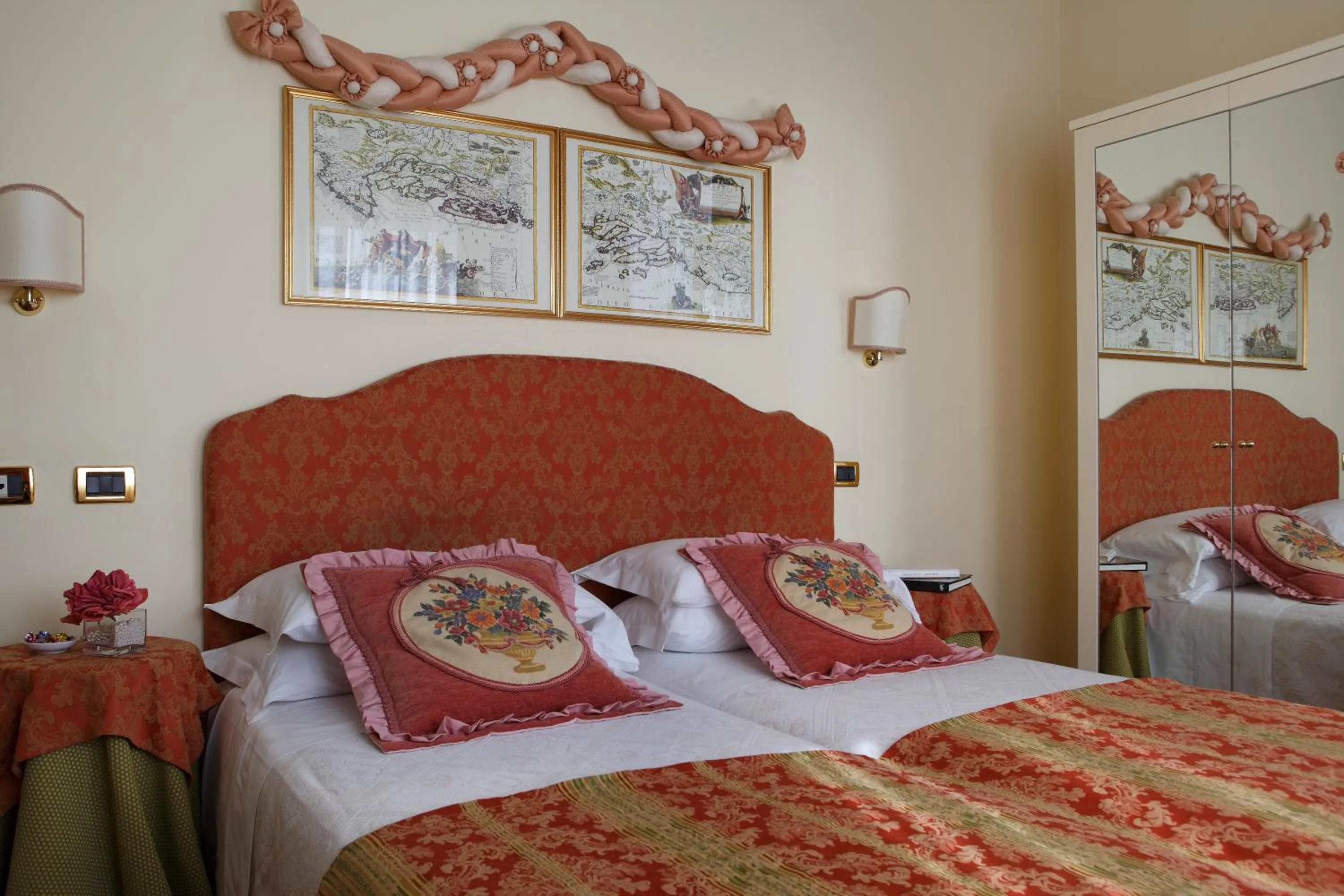 Bedroom, Bed in Casa Villa Gardenia - Venice