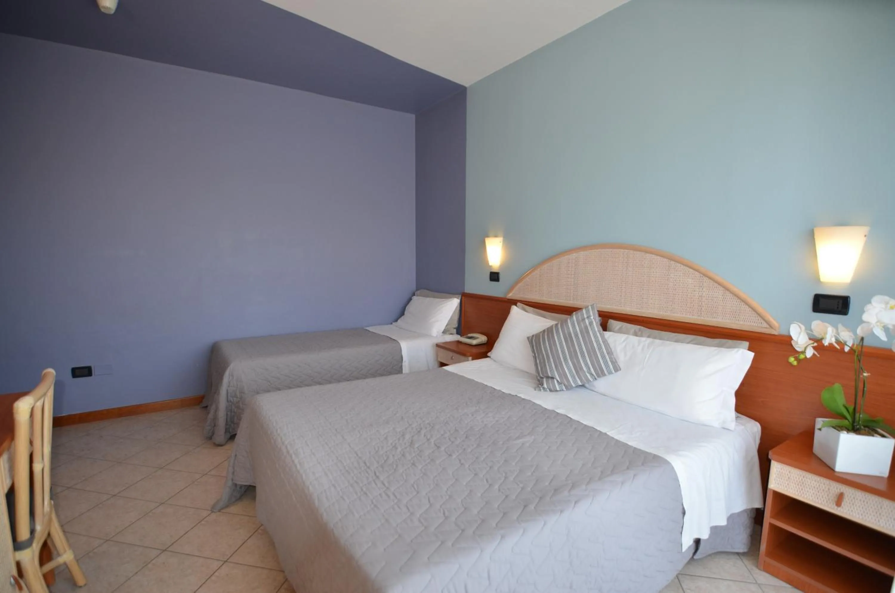 Photo of the whole room, Bed in Hotel Londra