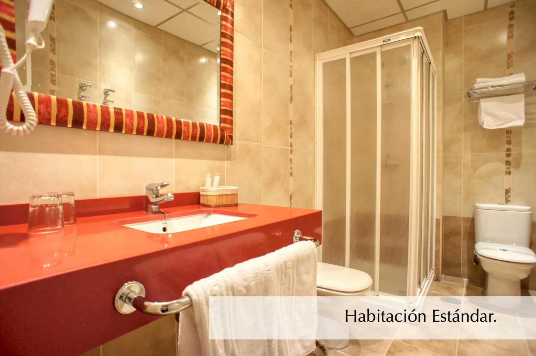 Bathroom in Hotel Montermoso