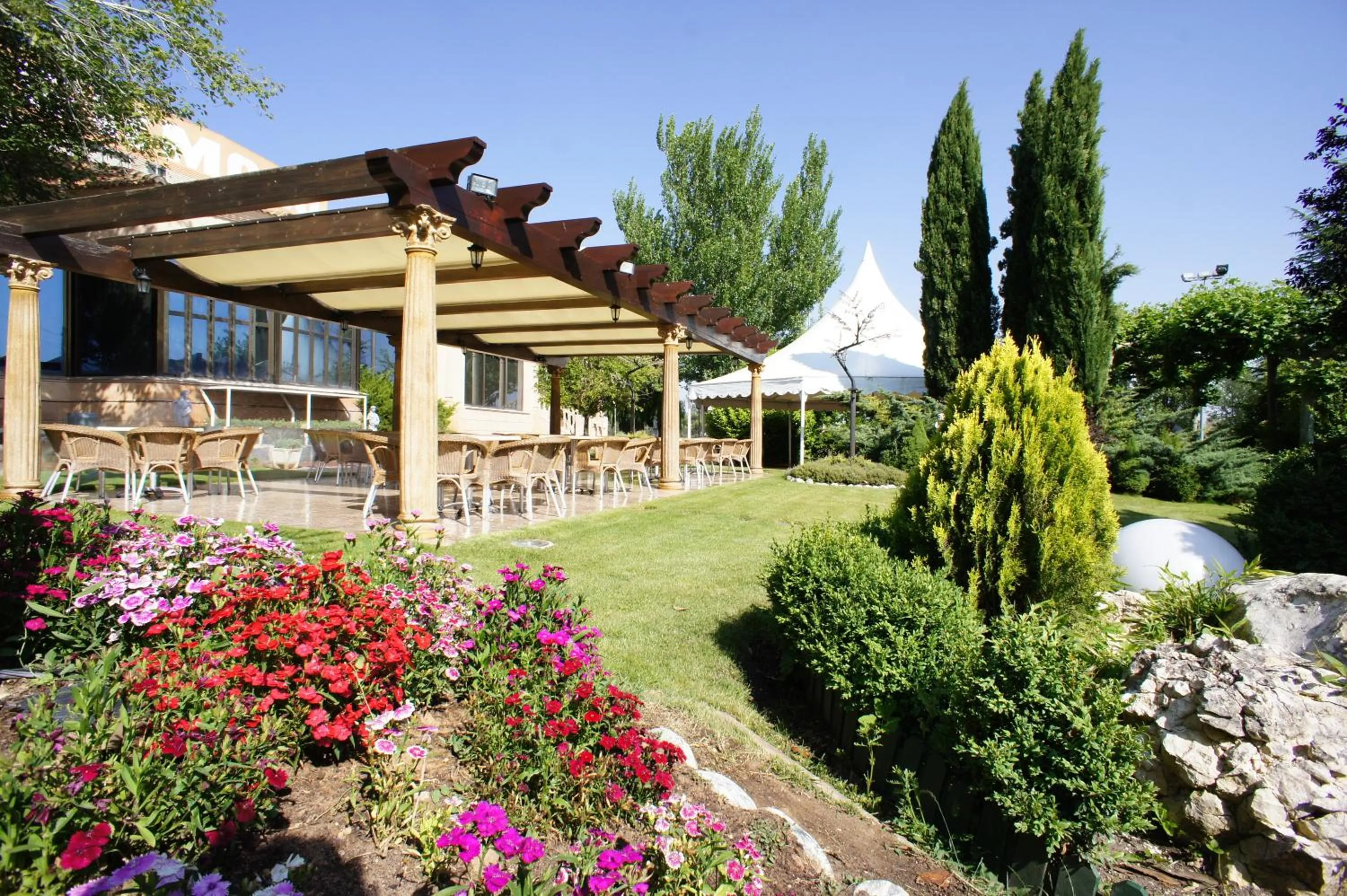 Property building in Hotel Montermoso