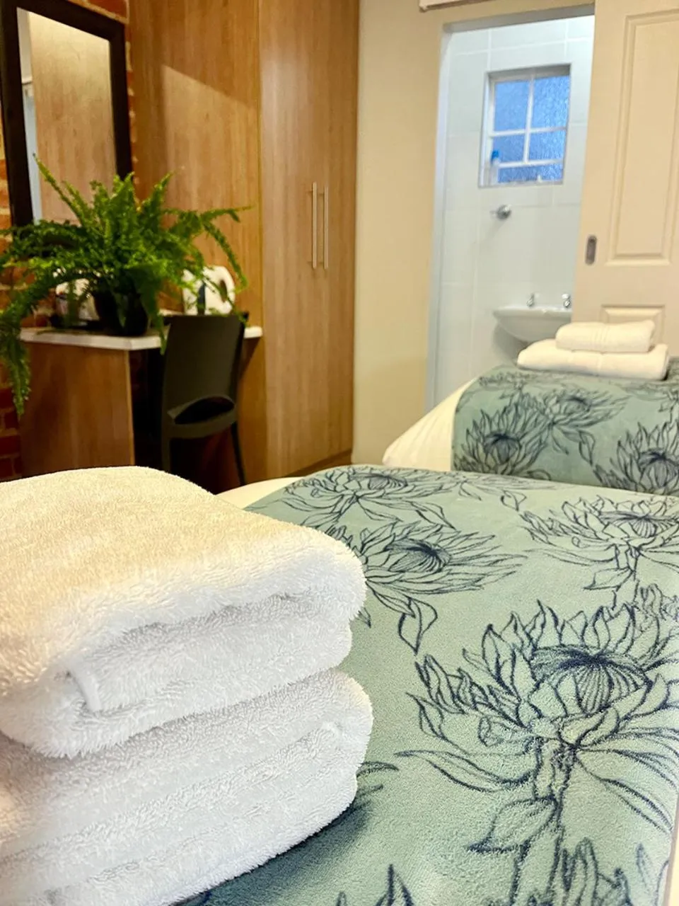 Bed in Village Lodge Harrismith