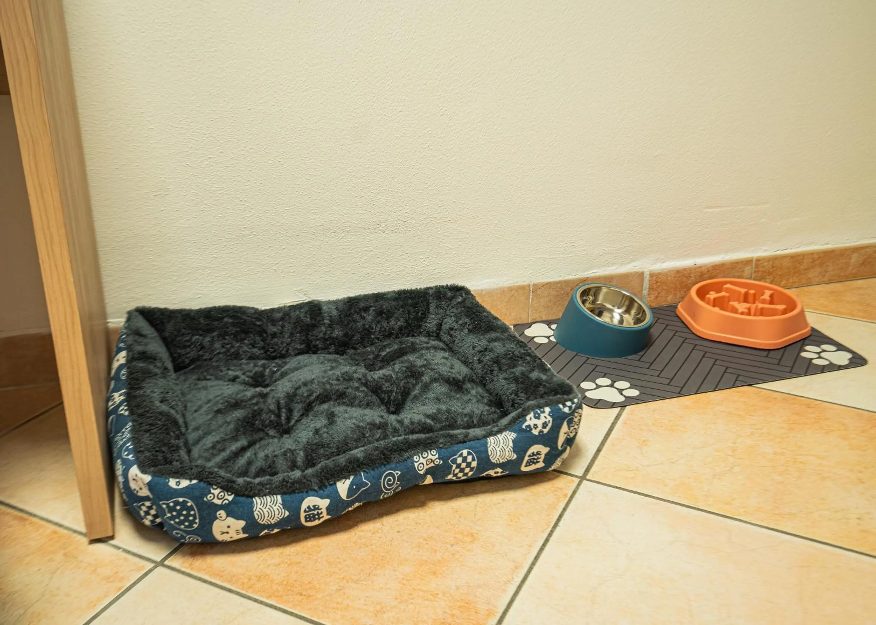 Animals in Hotel Aldebaran