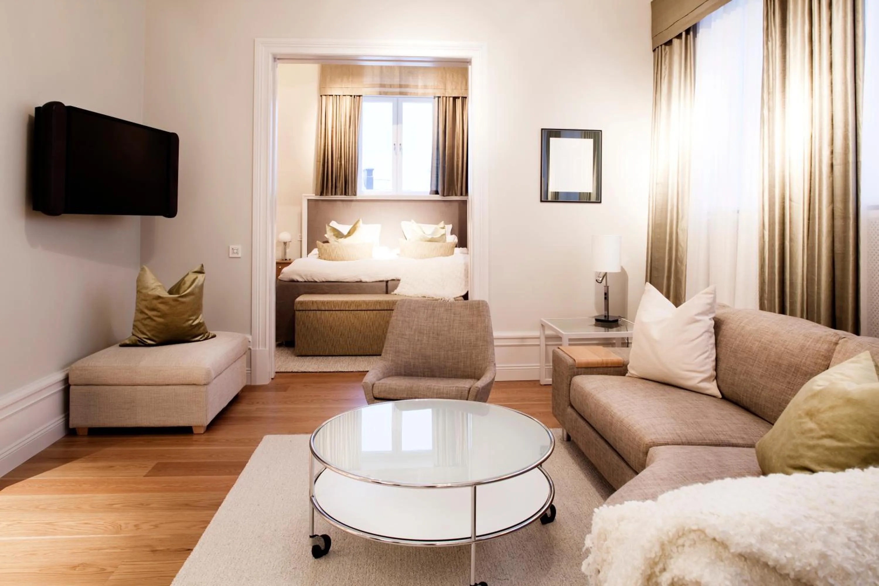 TV and multimedia in Hotel Villa Anna