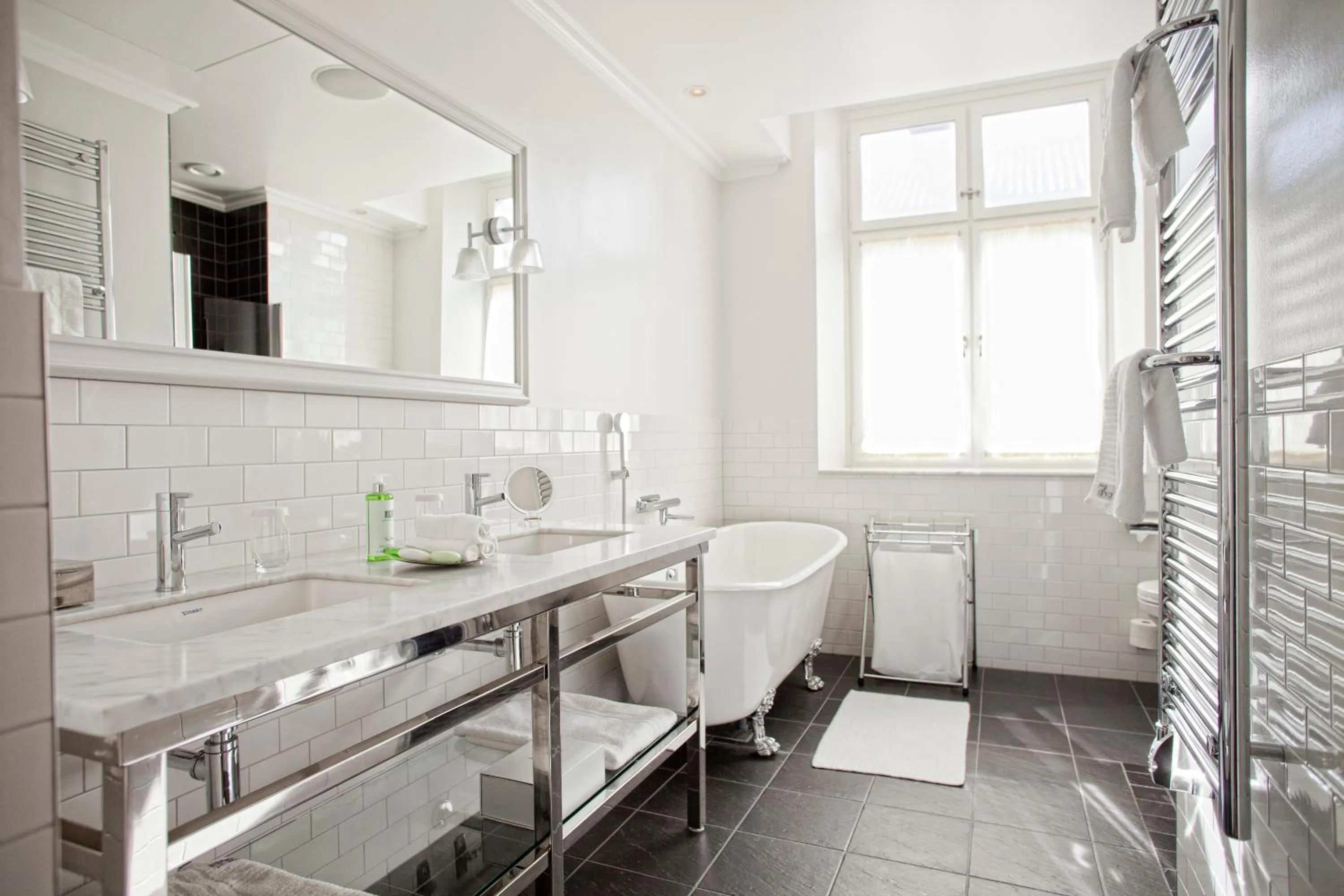 Bathroom in Hotel Villa Anna