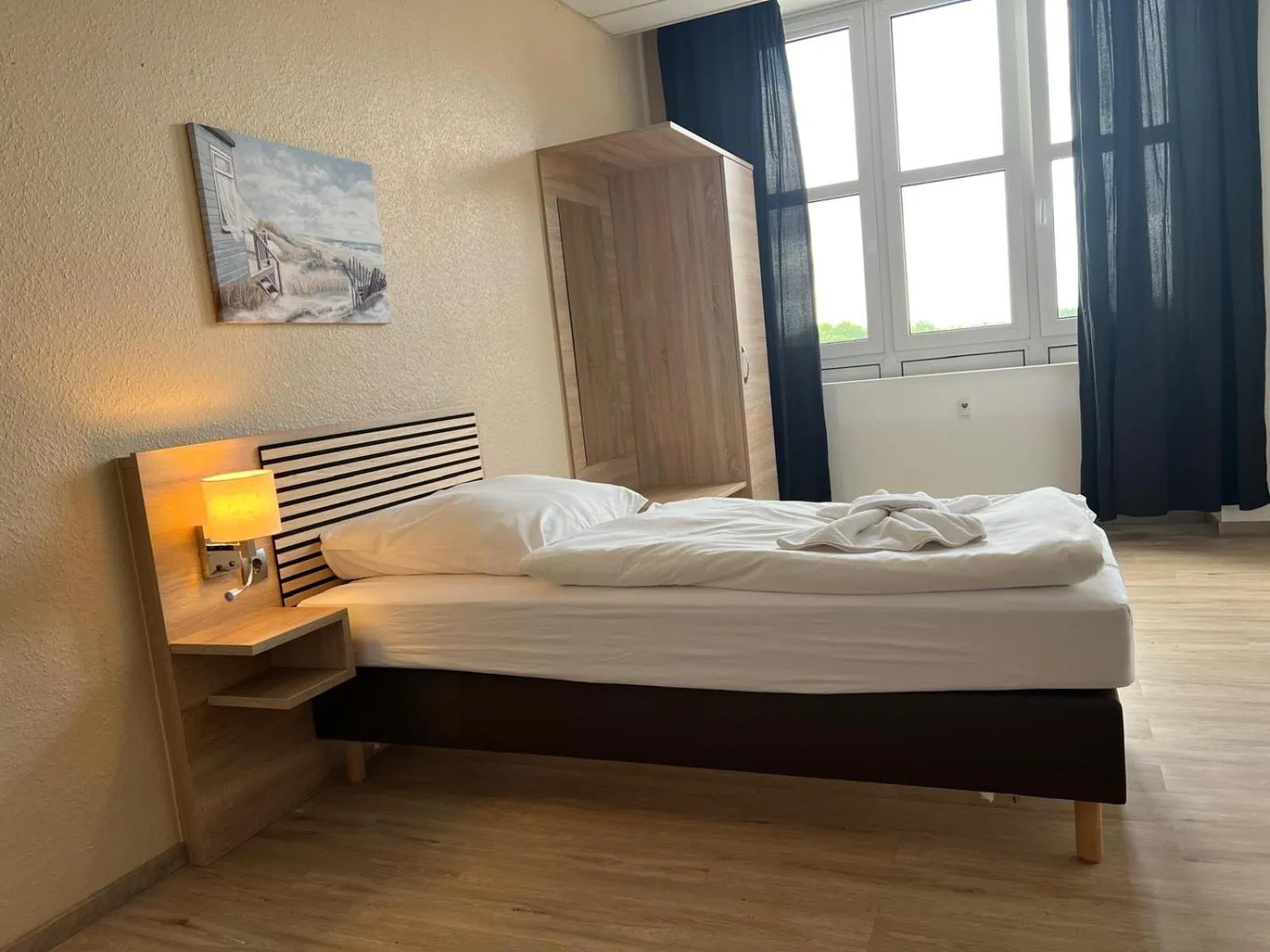 Bed in BusinessInn Aparthotel Bremerhaven