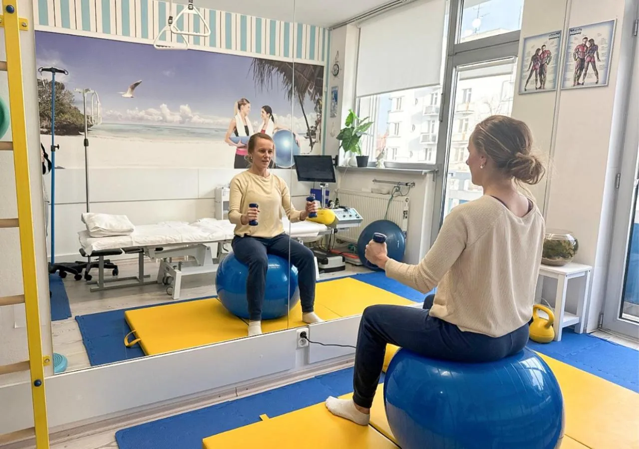 People in Hotel Magnólia