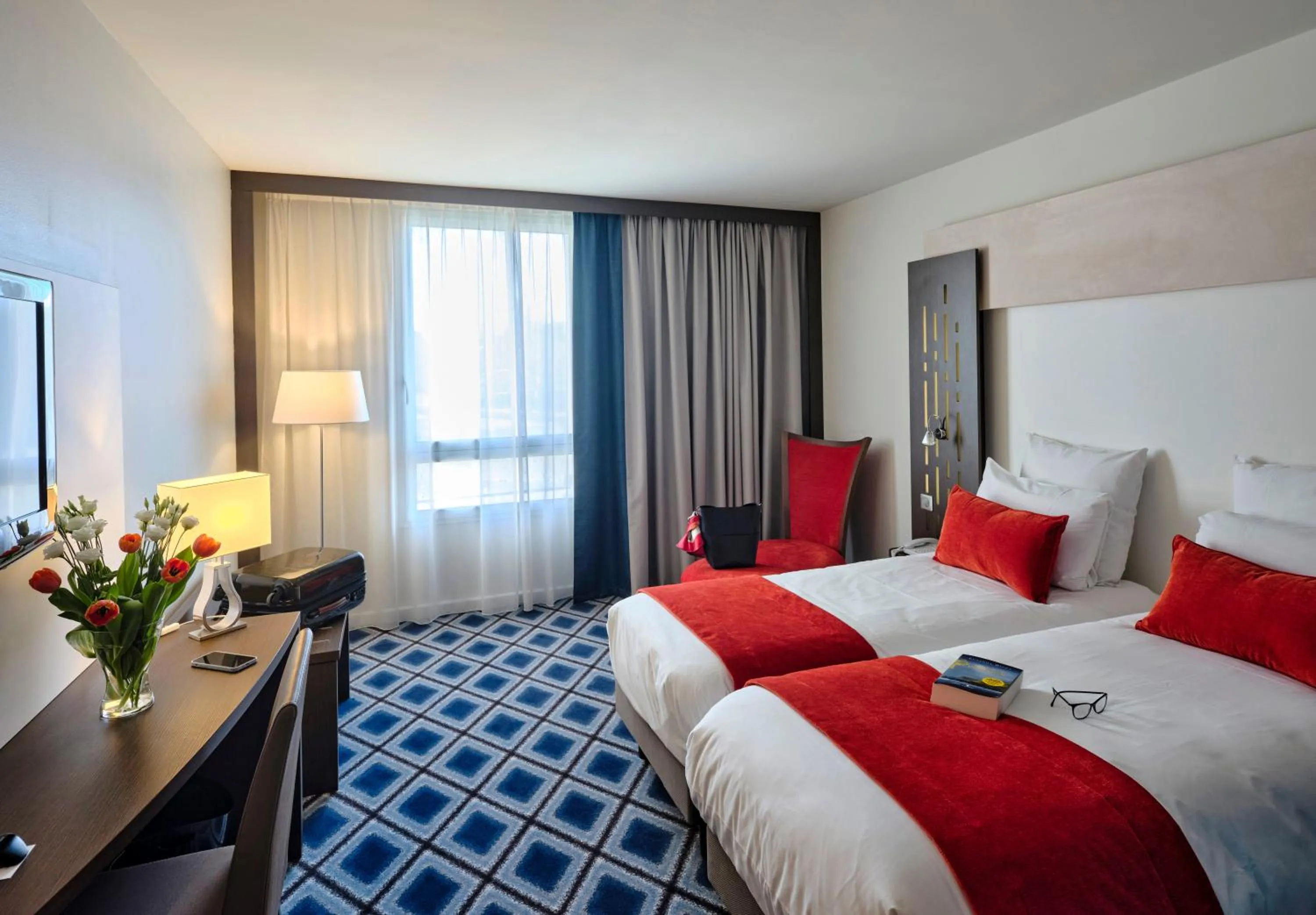 Superior Twin Room in Mercure Chartres Centre Cathedrale