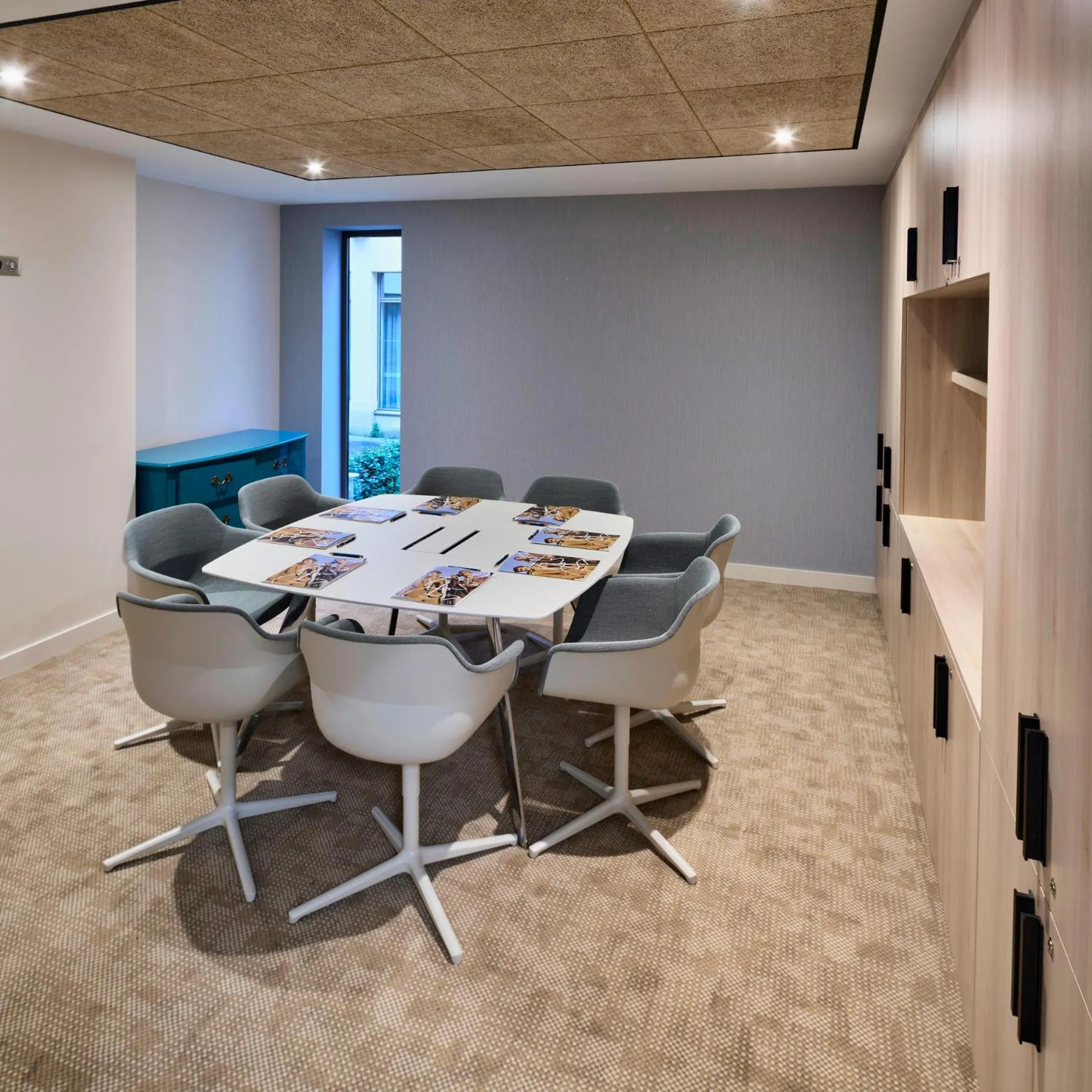 Meeting/conference room in Mercure Chartres Centre Cathedrale