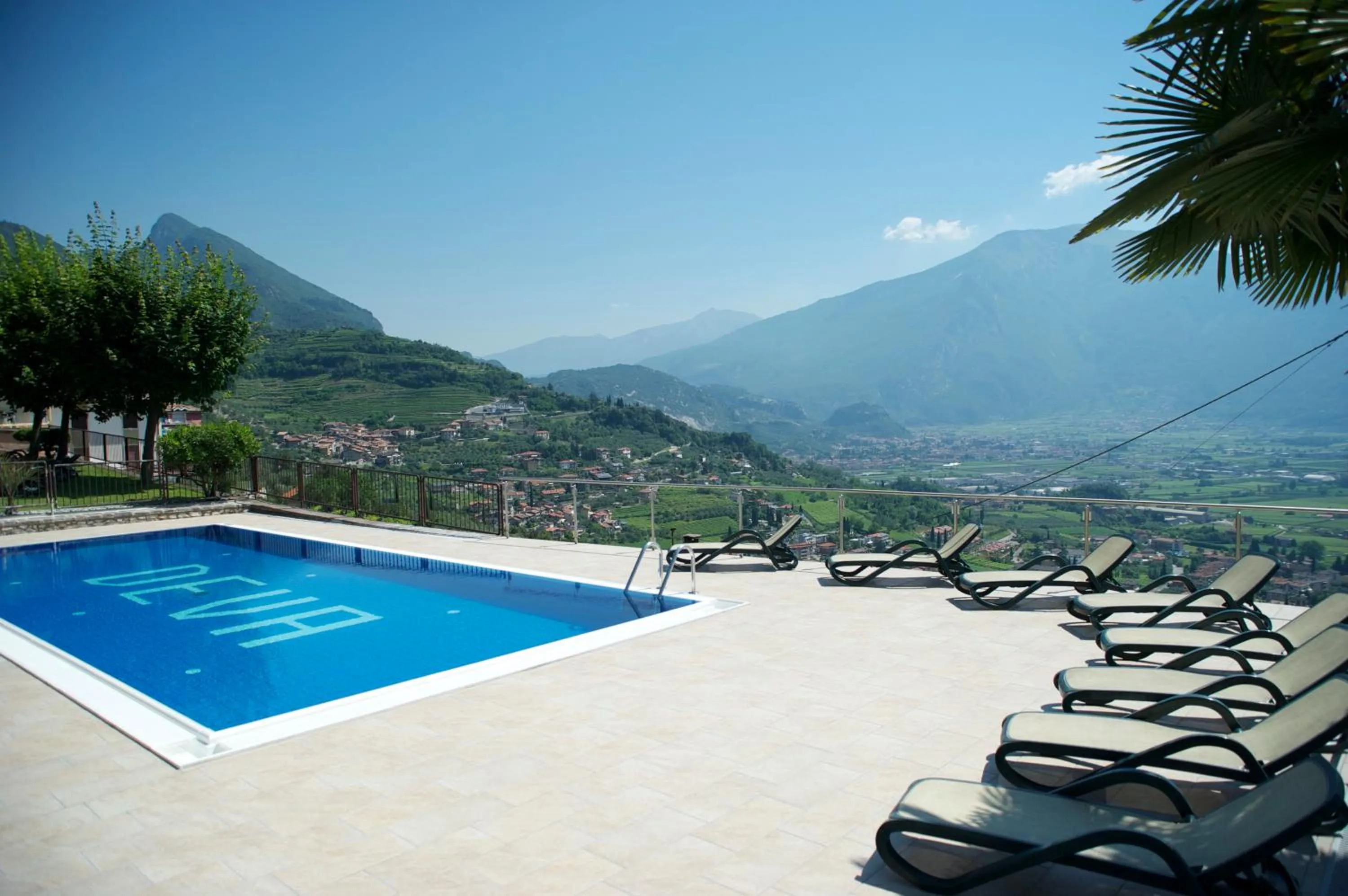 Swimming pool in Hotel Deva