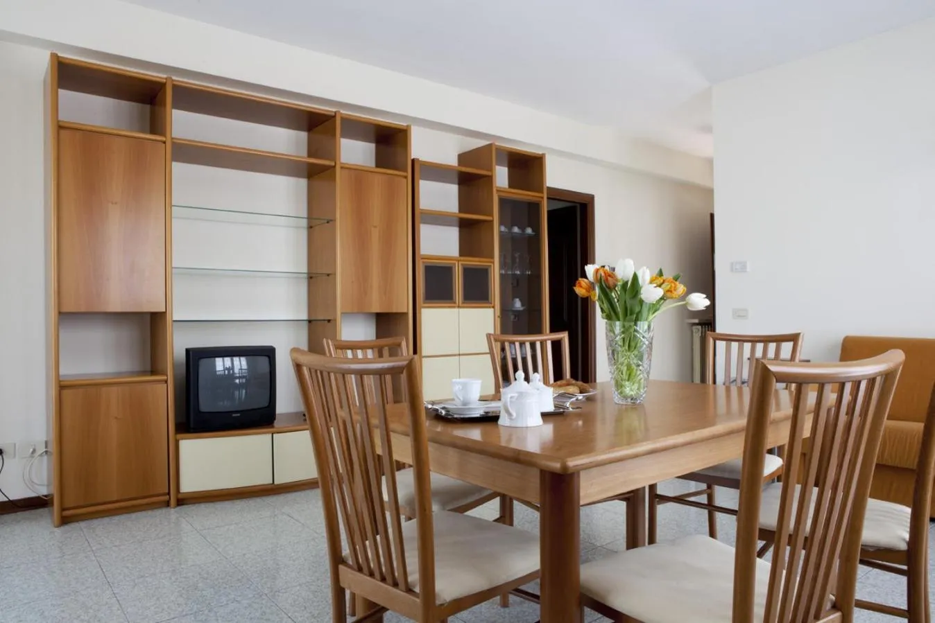 Communal lounge/ TV room in Residence Hotel Health House