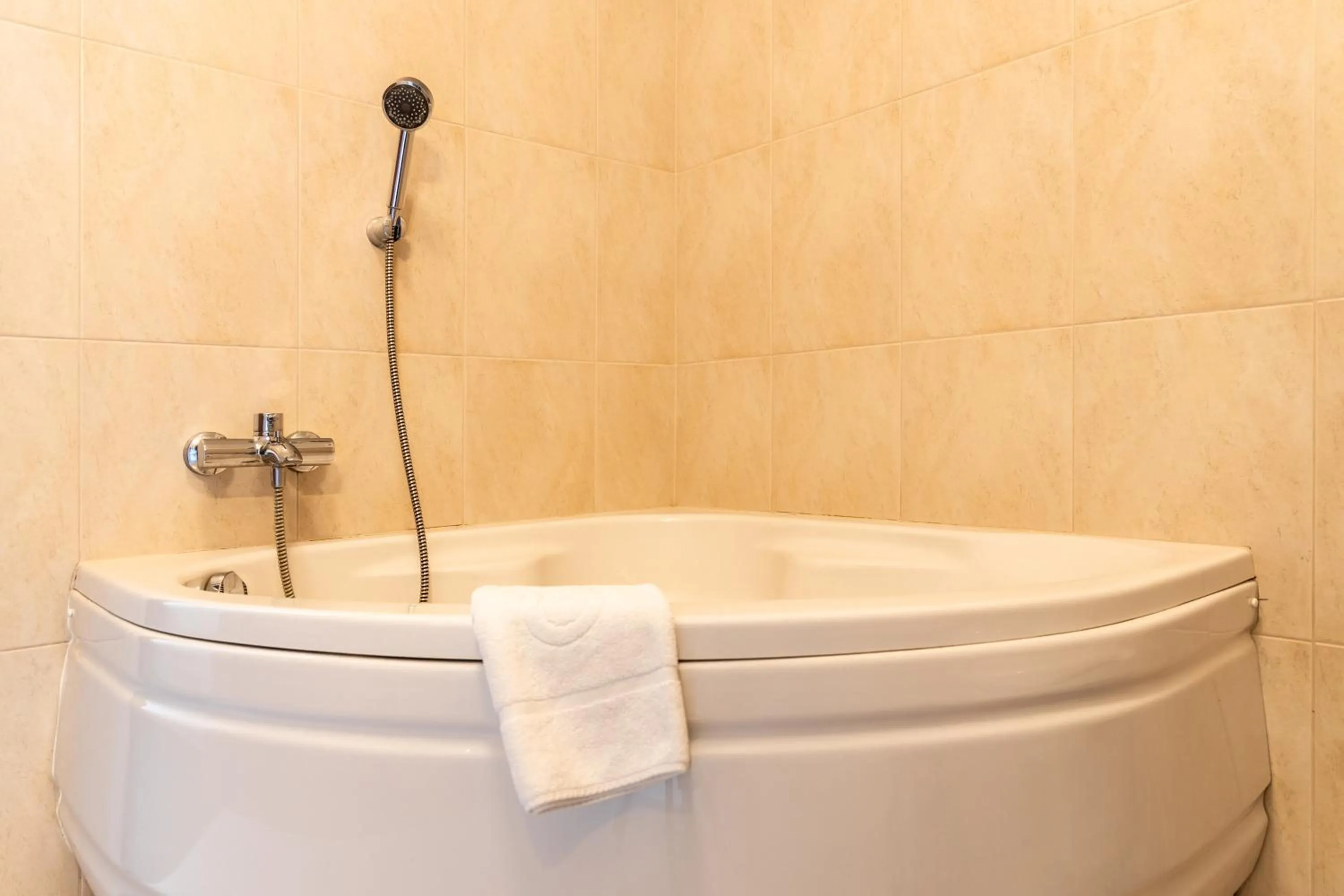 Bath in Hotel Polana