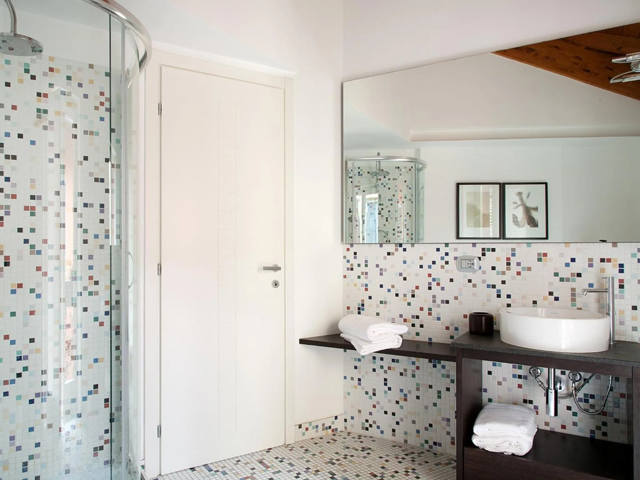 Bathroom in Nenè-Il Vicolo Apartments and Rooms