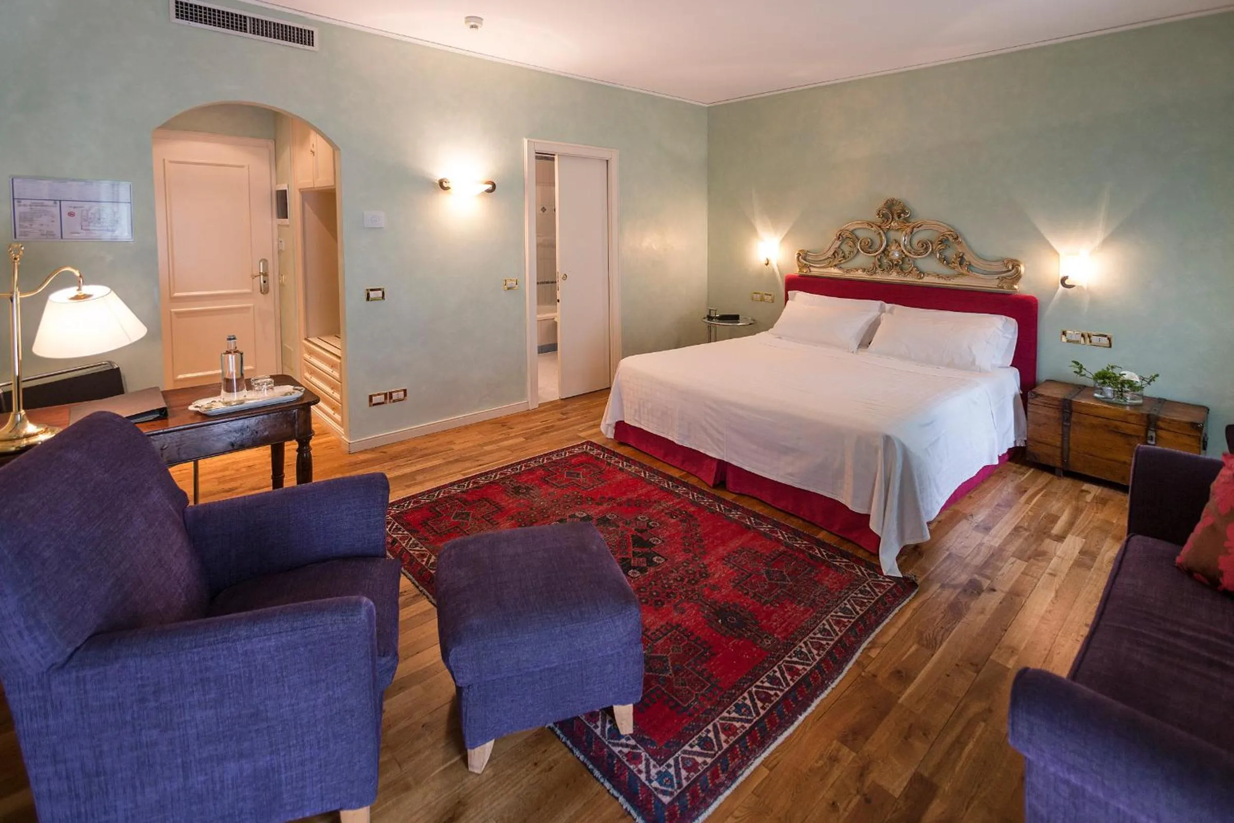 Photo of the whole room, Bed in Regina Adelaide Hotel & SPA