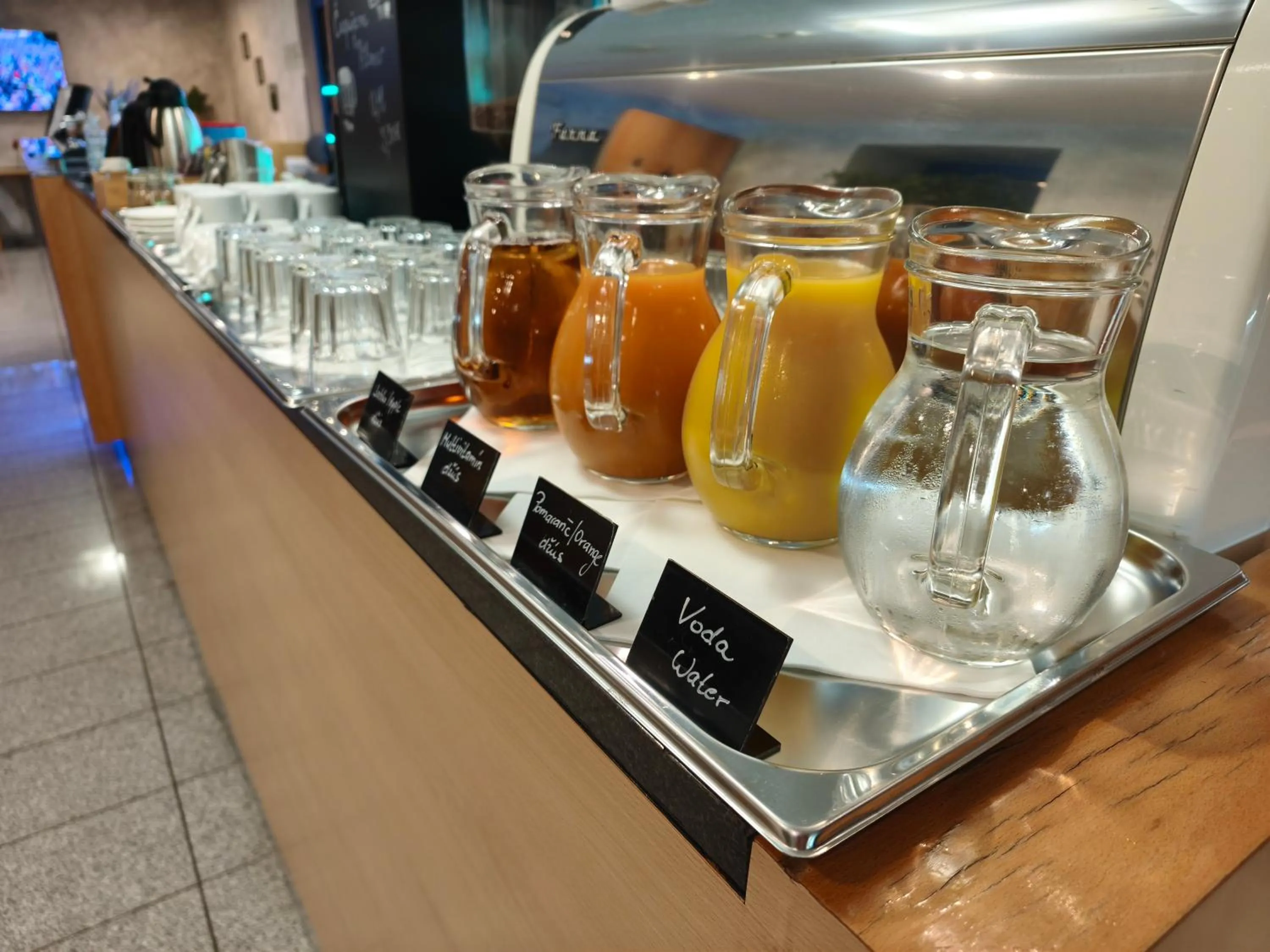 Breakfast in Felicity Garni Hotel