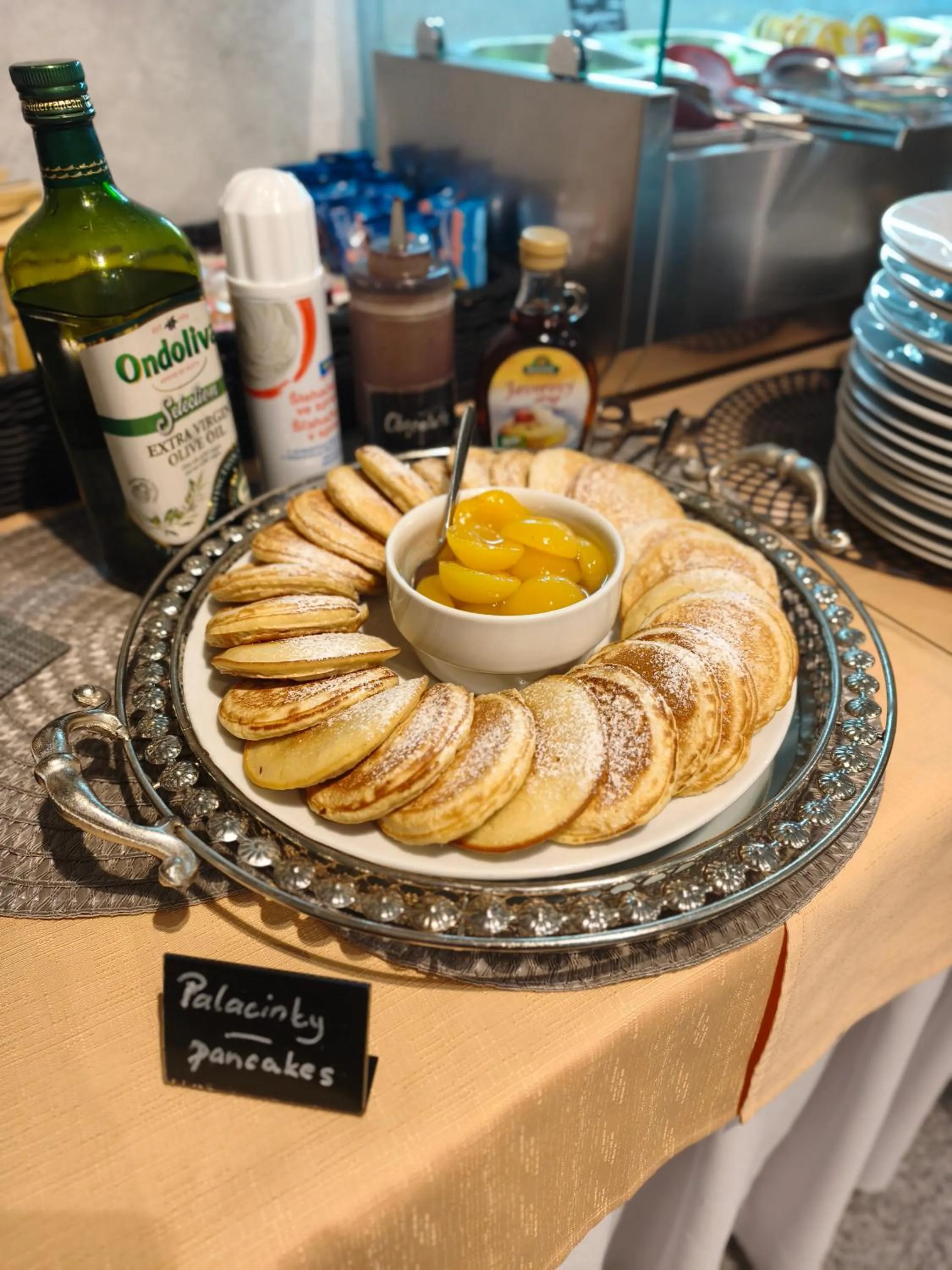 Breakfast in Felicity Garni Hotel