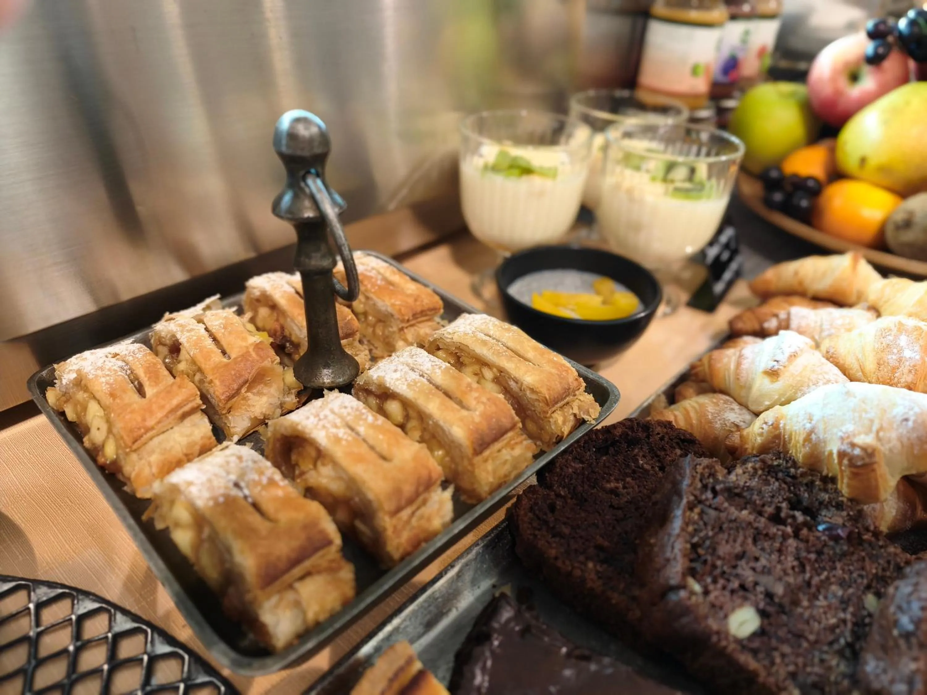 Breakfast in Felicity Garni Hotel