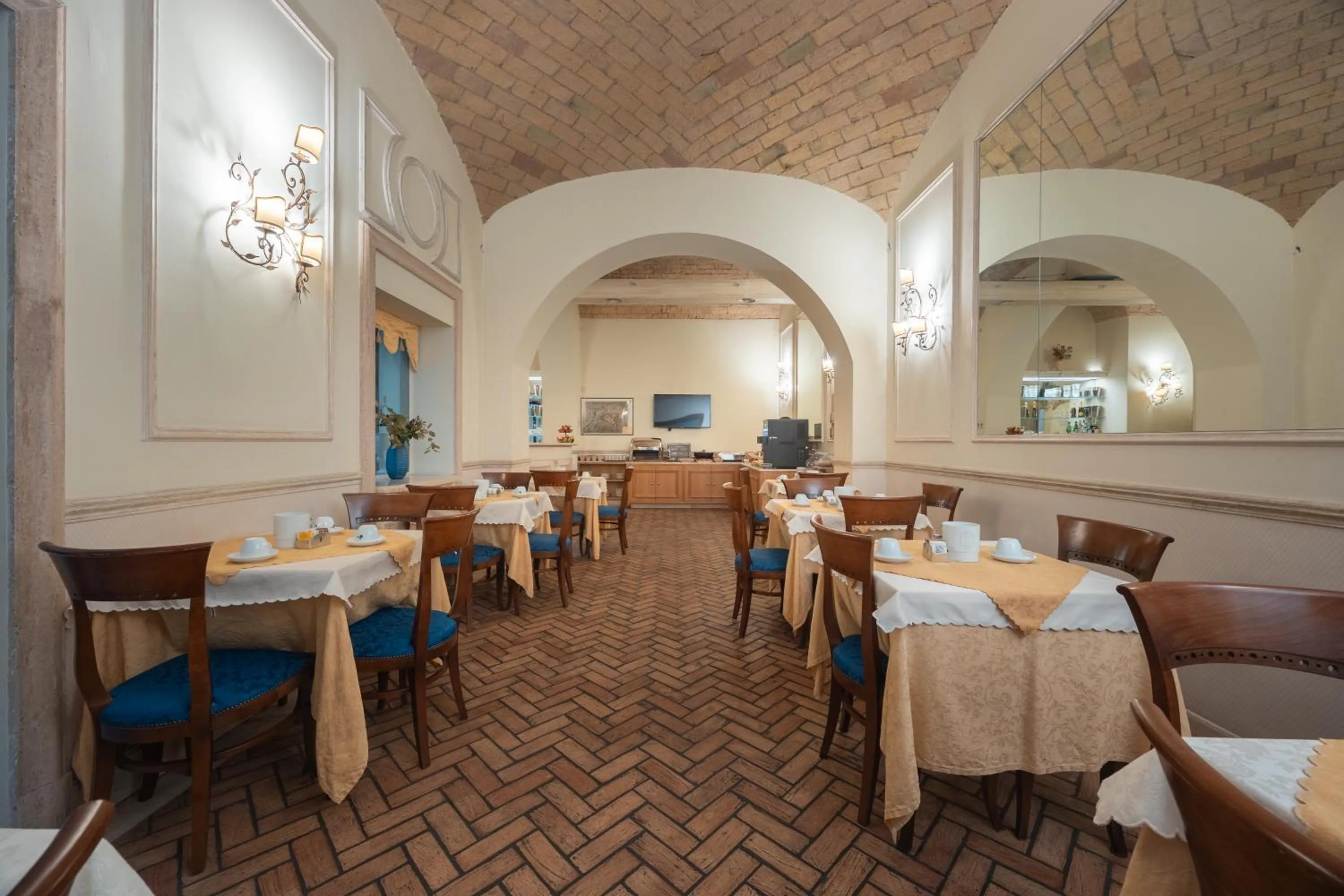 Breakfast in Hotel Flavia