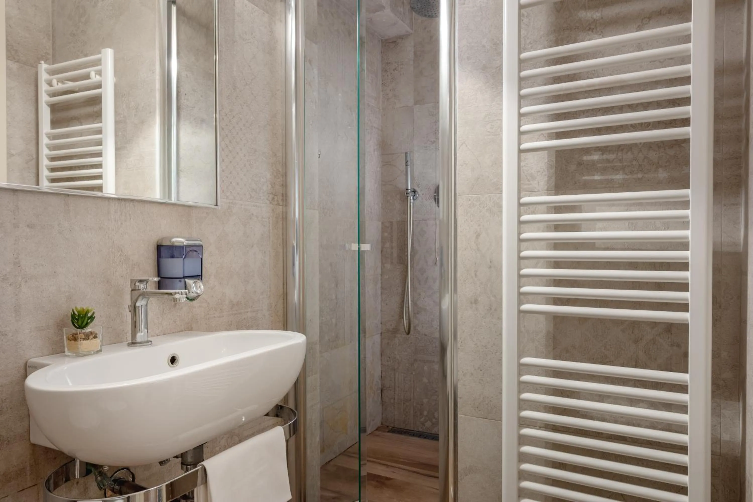 Bathroom in Hotel Flavia