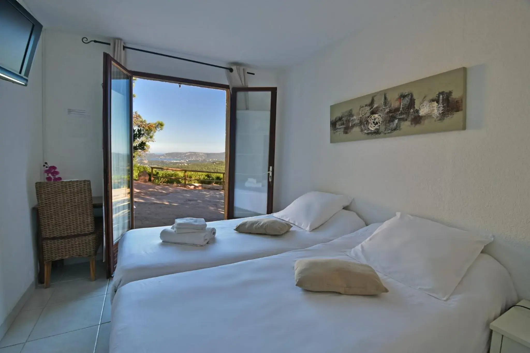 Twin Room in Bungalows Du Maquis Twin Room in Bungalows Du Maquis