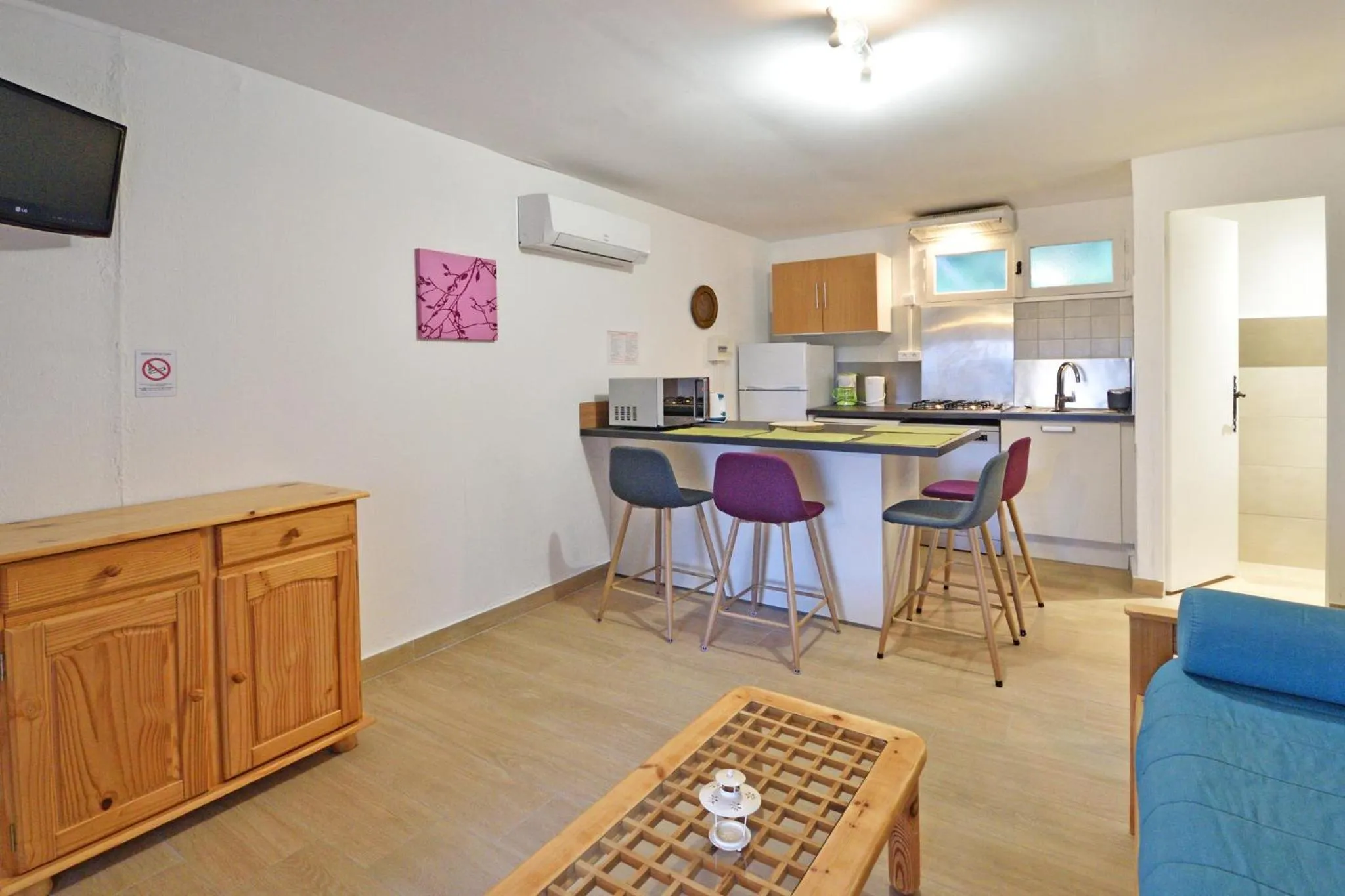 TV and multimedia in Bungalows Du Maquis